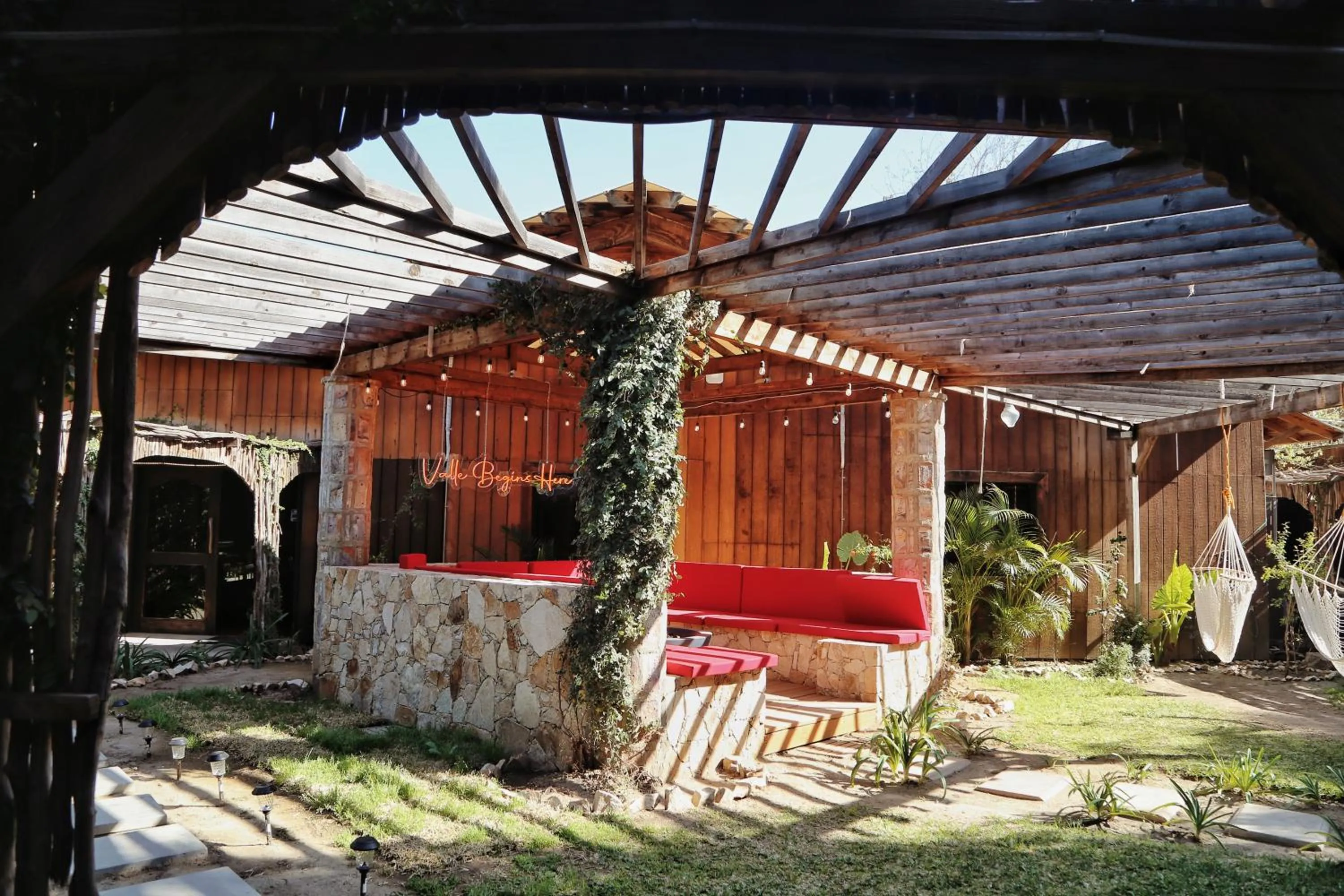 Patio in Hotel Valle 13 Ruta del Vino