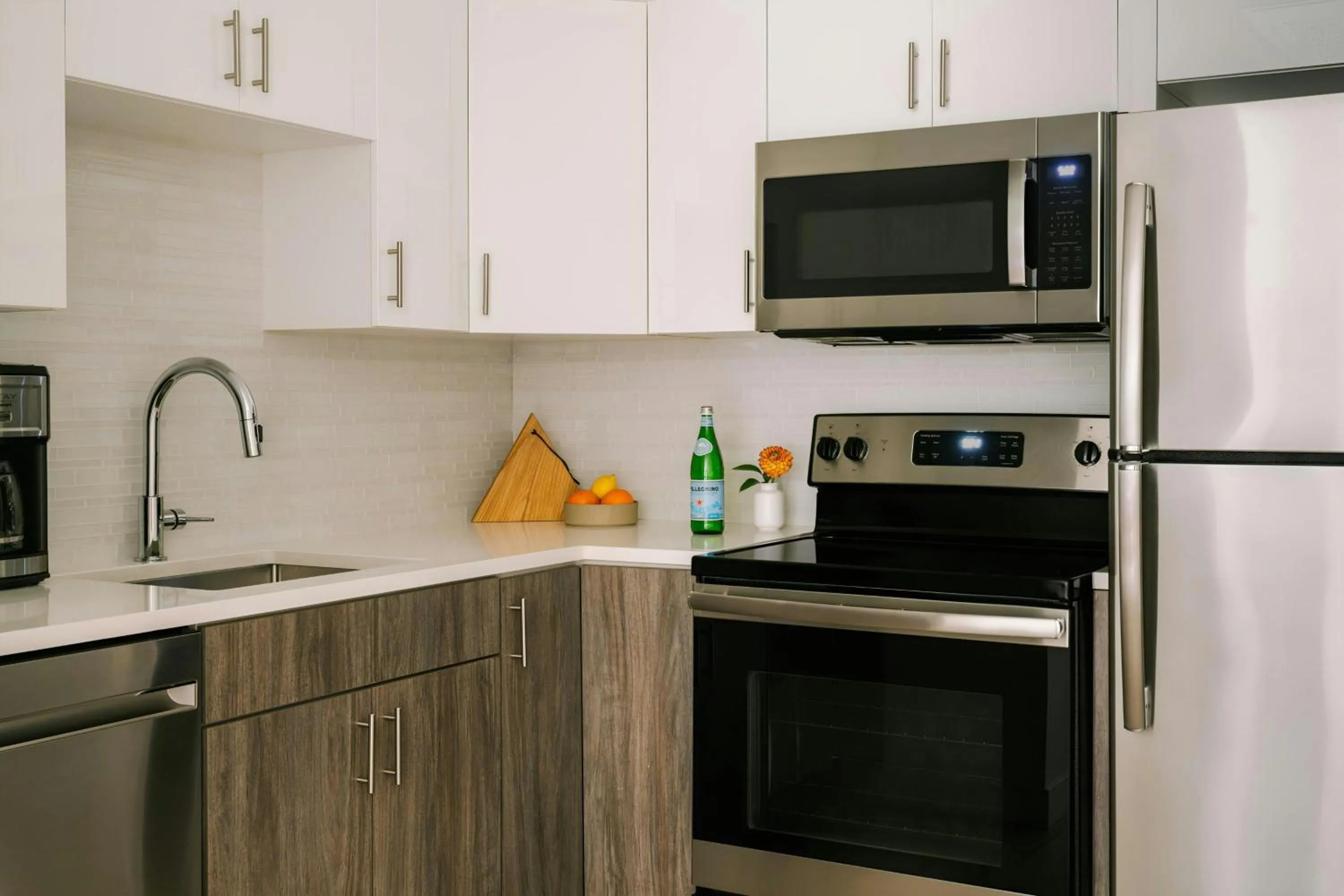 Kitchen or kitchenette in Sonder by Marriott Bonvoy The Witherspoon Apartments Center City