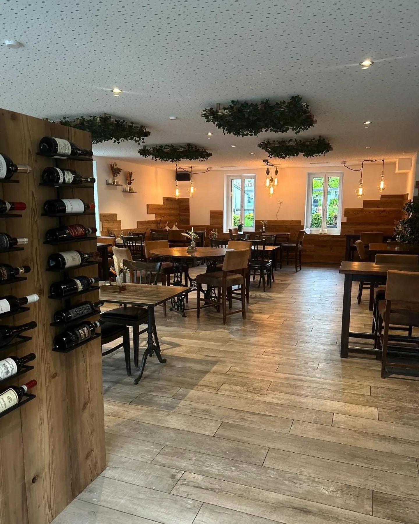 Restaurant/places to eat in Guesthouse Meitschi Thun - contactless self check-in