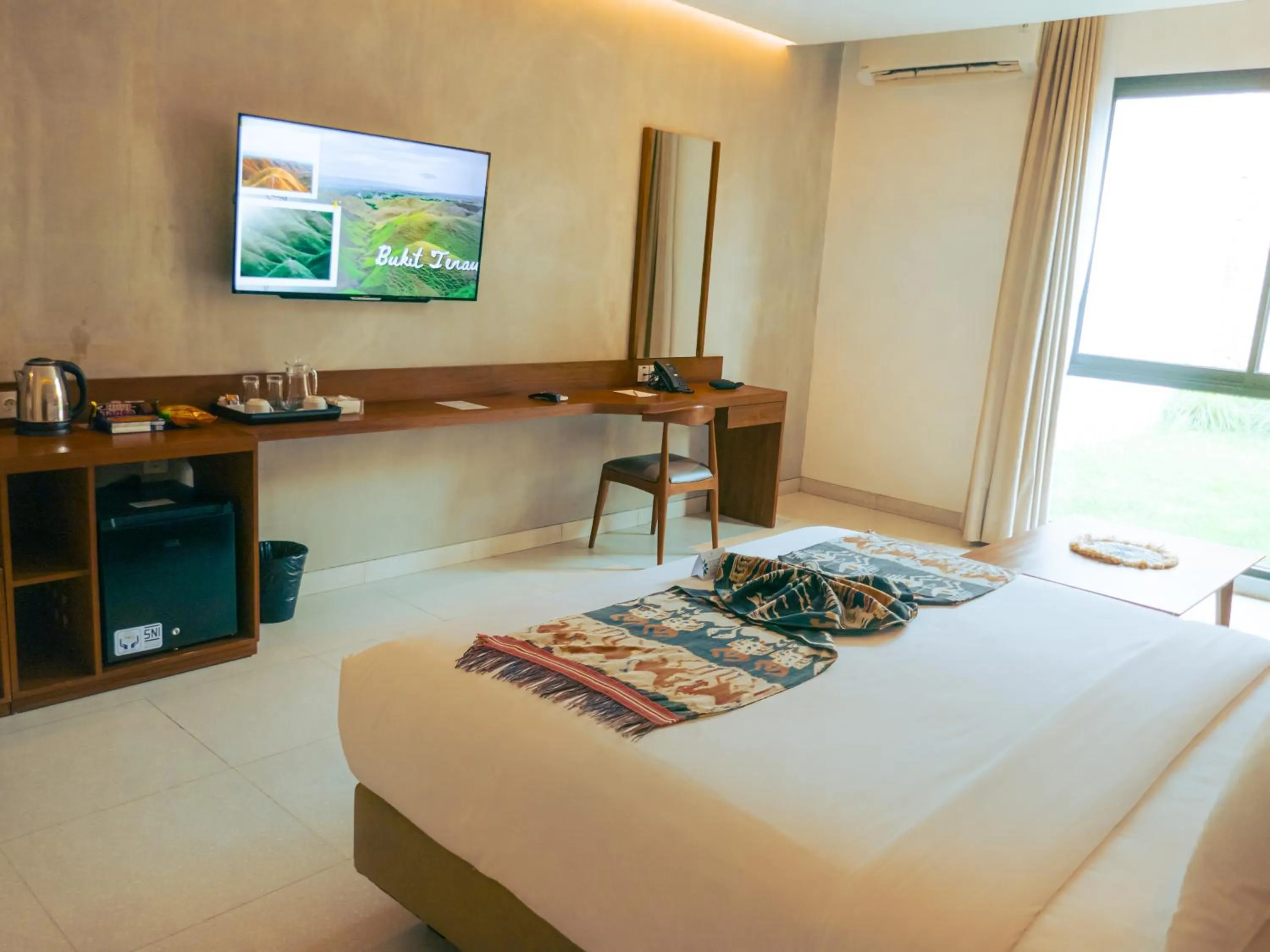 TV and multimedia, Bed in Kambaniru Beach Hotel and Resort