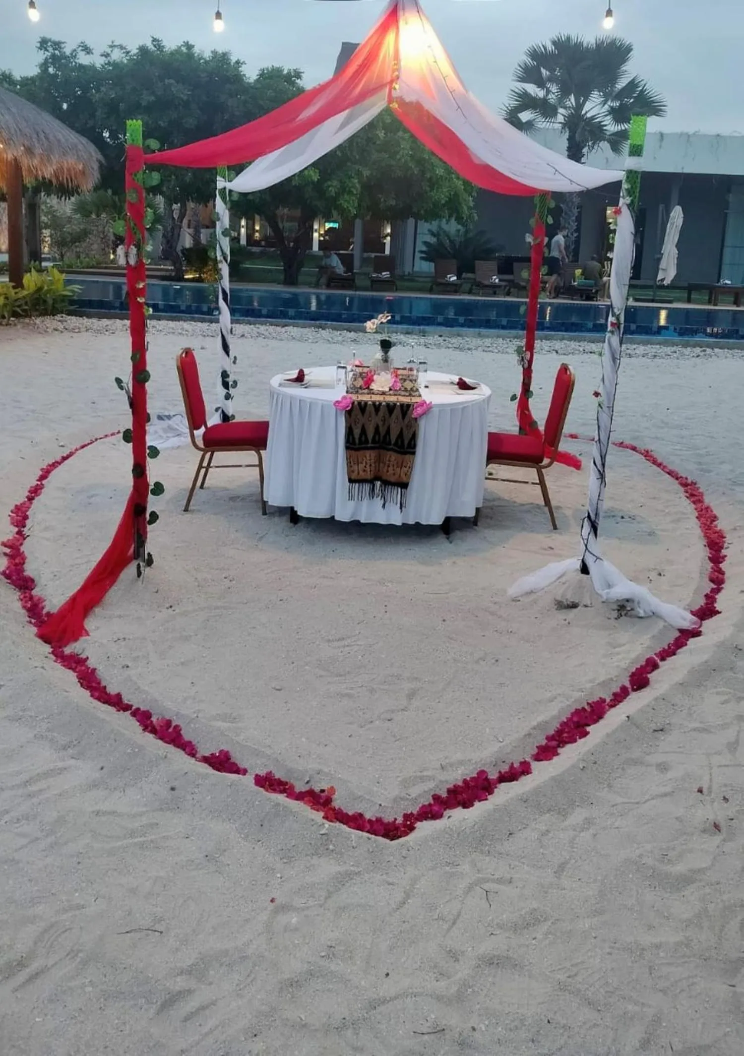 Restaurant/places to eat in Kambaniru Beach Hotel and Resort