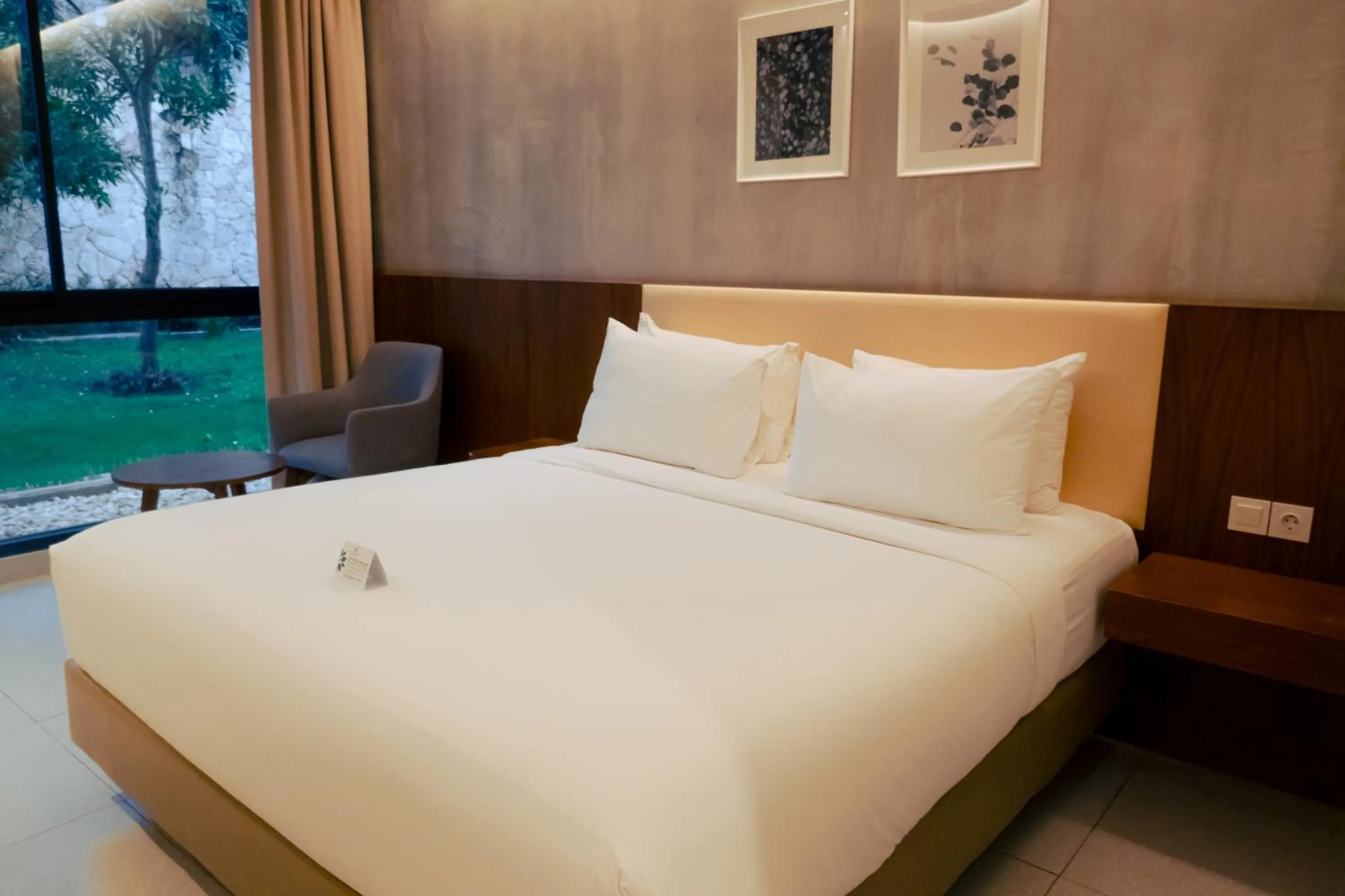 Bed in Kambaniru Beach Hotel and Resort