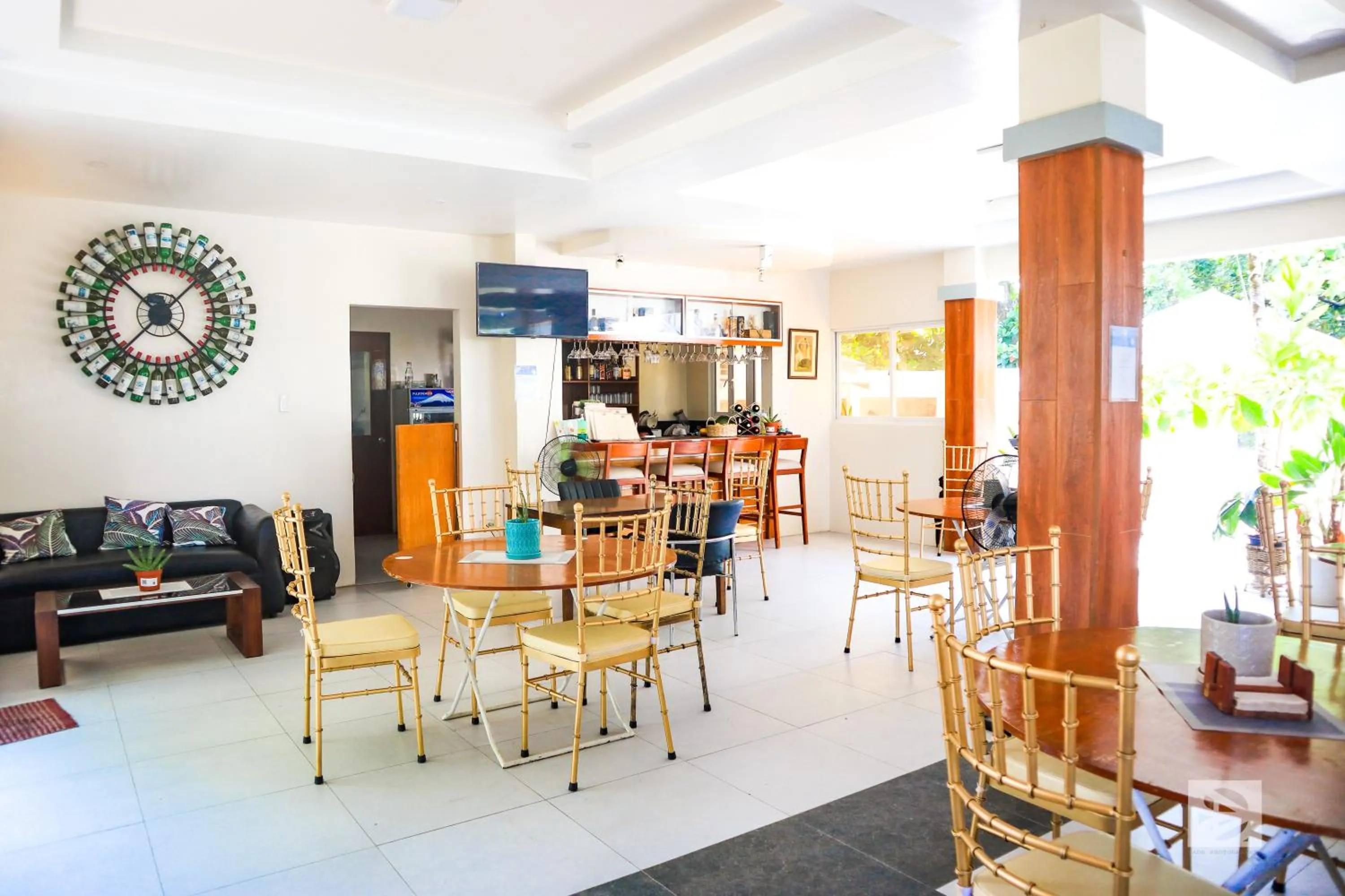 Restaurant/places to eat in Youhan Beach Resort