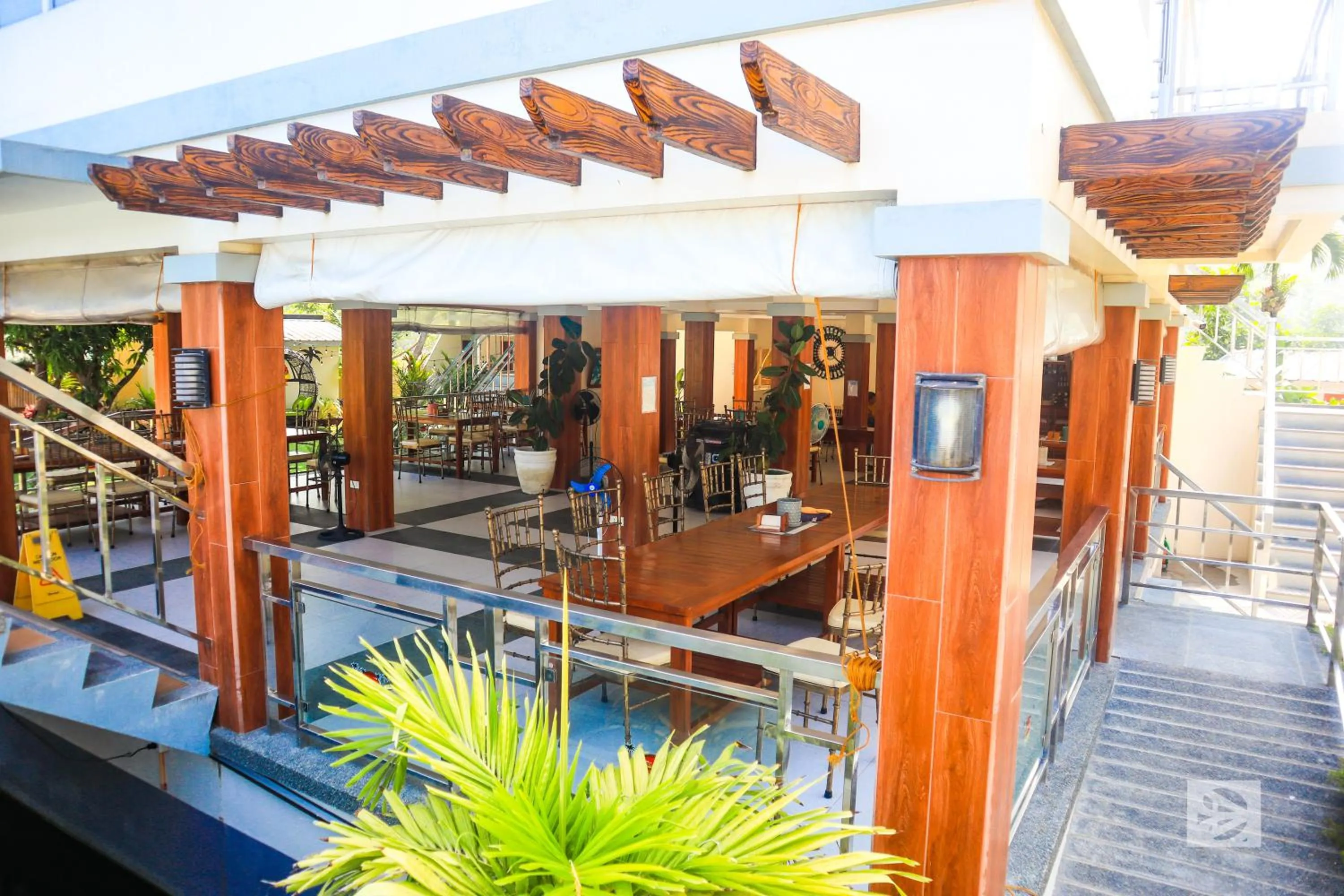 Restaurant/places to eat in Youhan Beach Resort