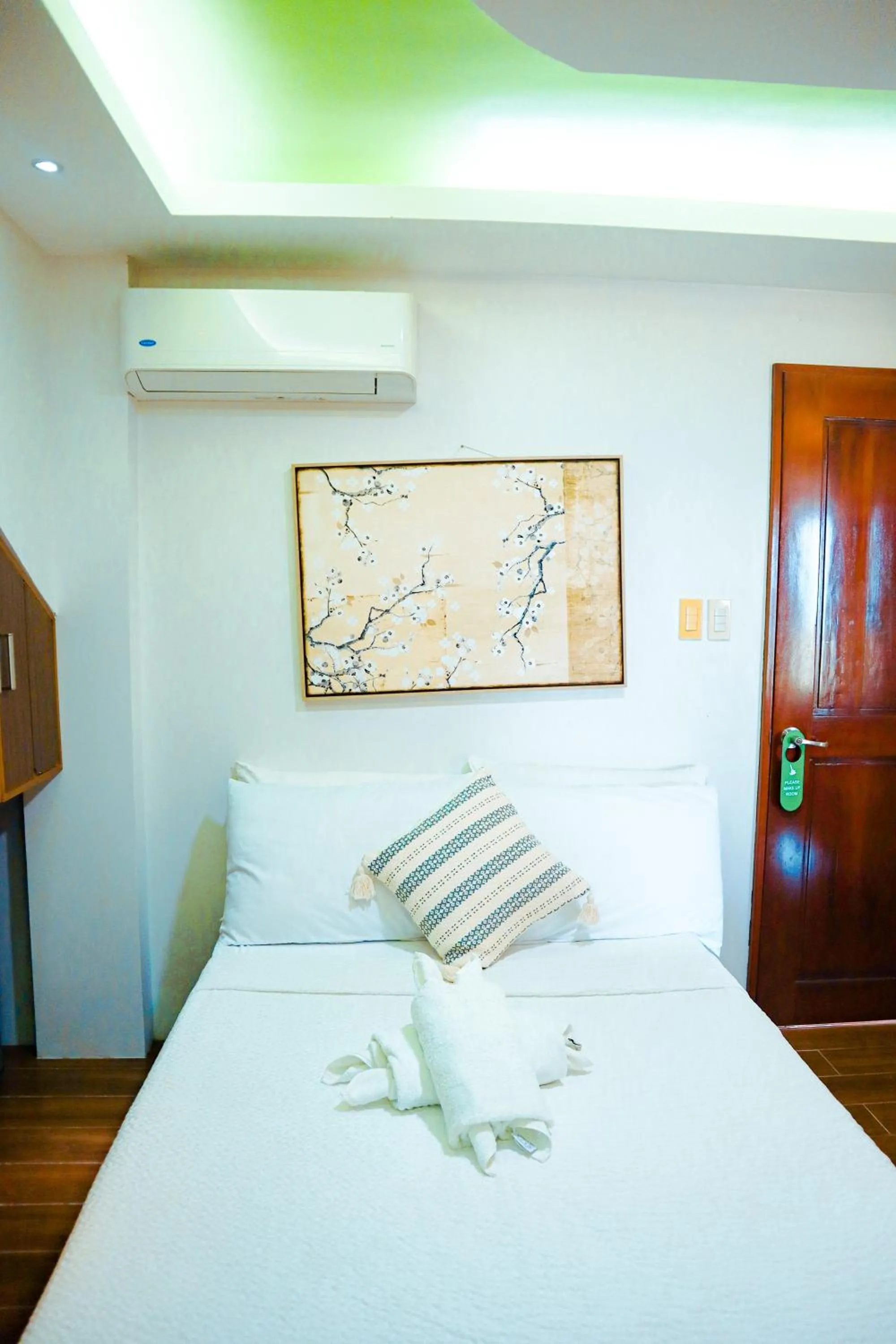 Bedroom, Bed in Youhan Beach Resort