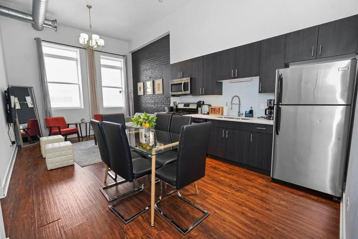Modern 2BR 420 Friendly in Chicago South Loop Near Museum Campus, McCormick Place and Soldier Field