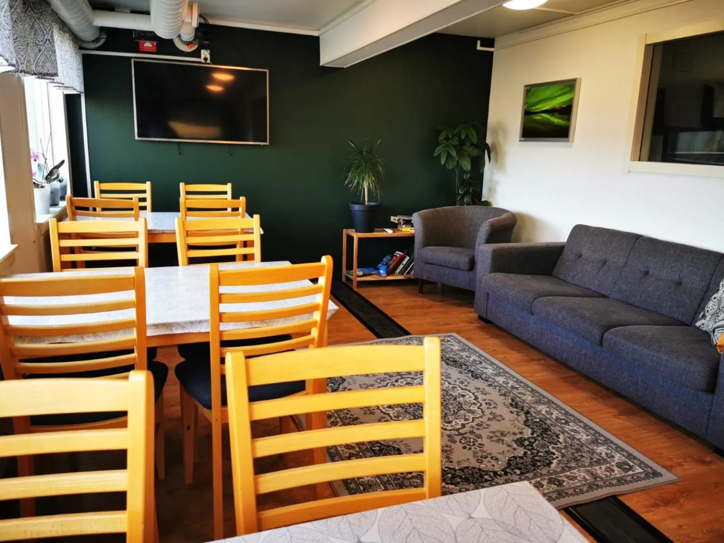 Abisko Guesthouse & Activities