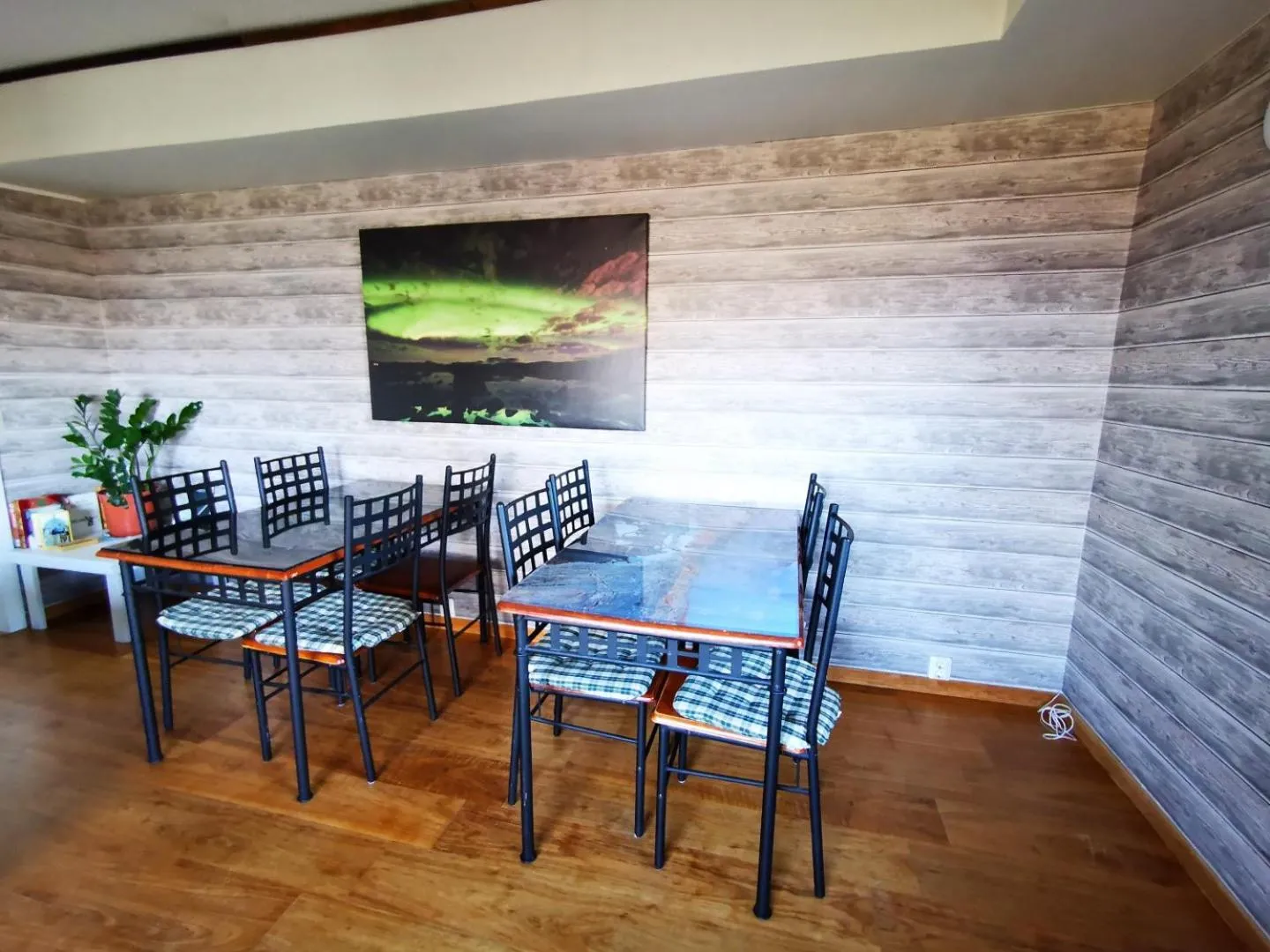 Abisko Guesthouse & Activities