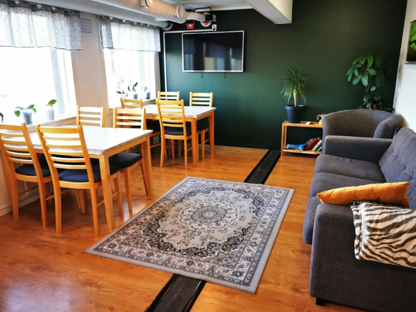 Abisko Guesthouse & Activities