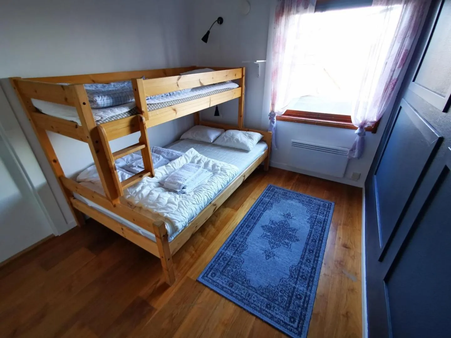 Bed in Abisko Guesthouse & Activities