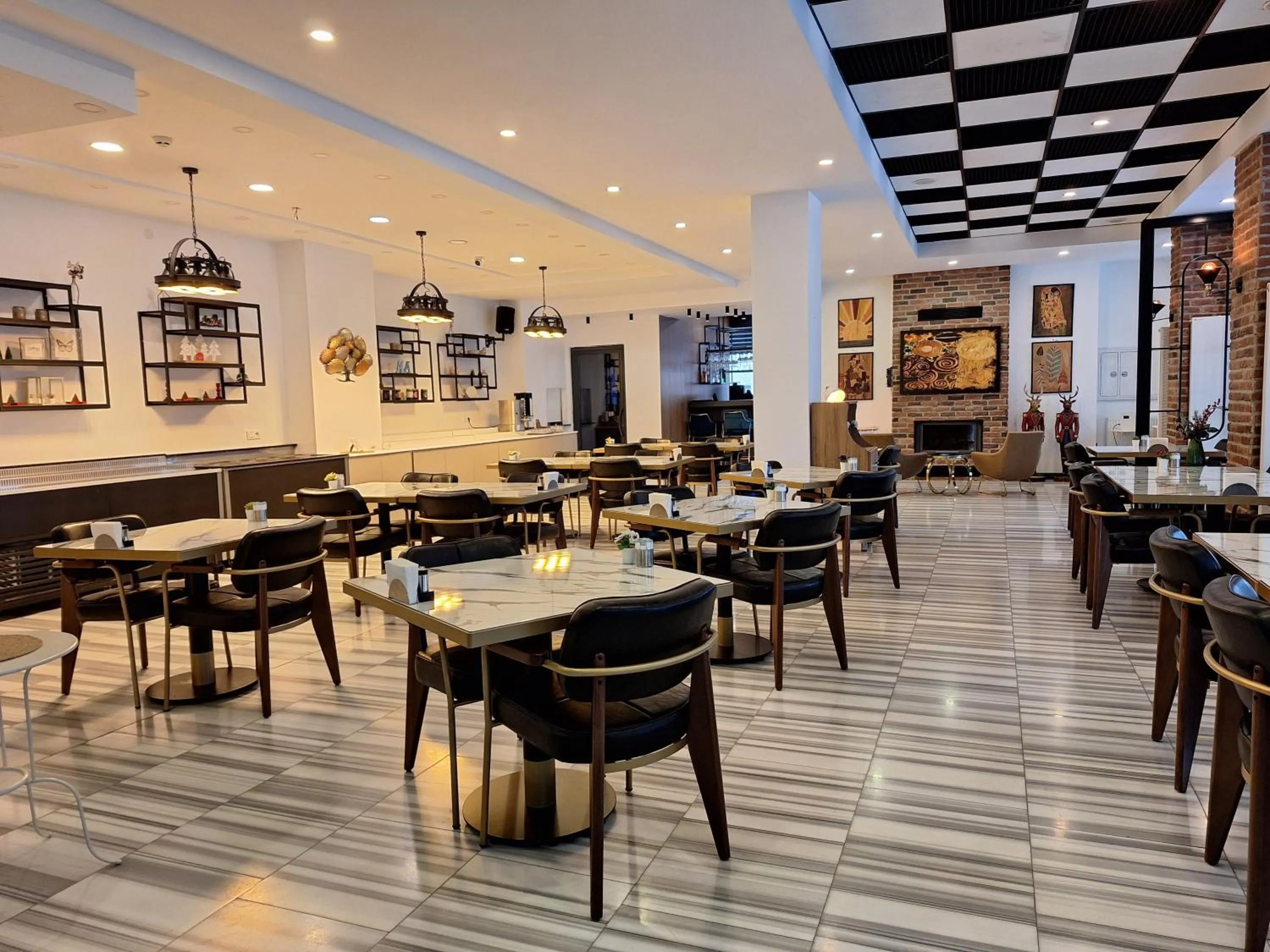 Restaurant/places to eat in N'Ala Otel