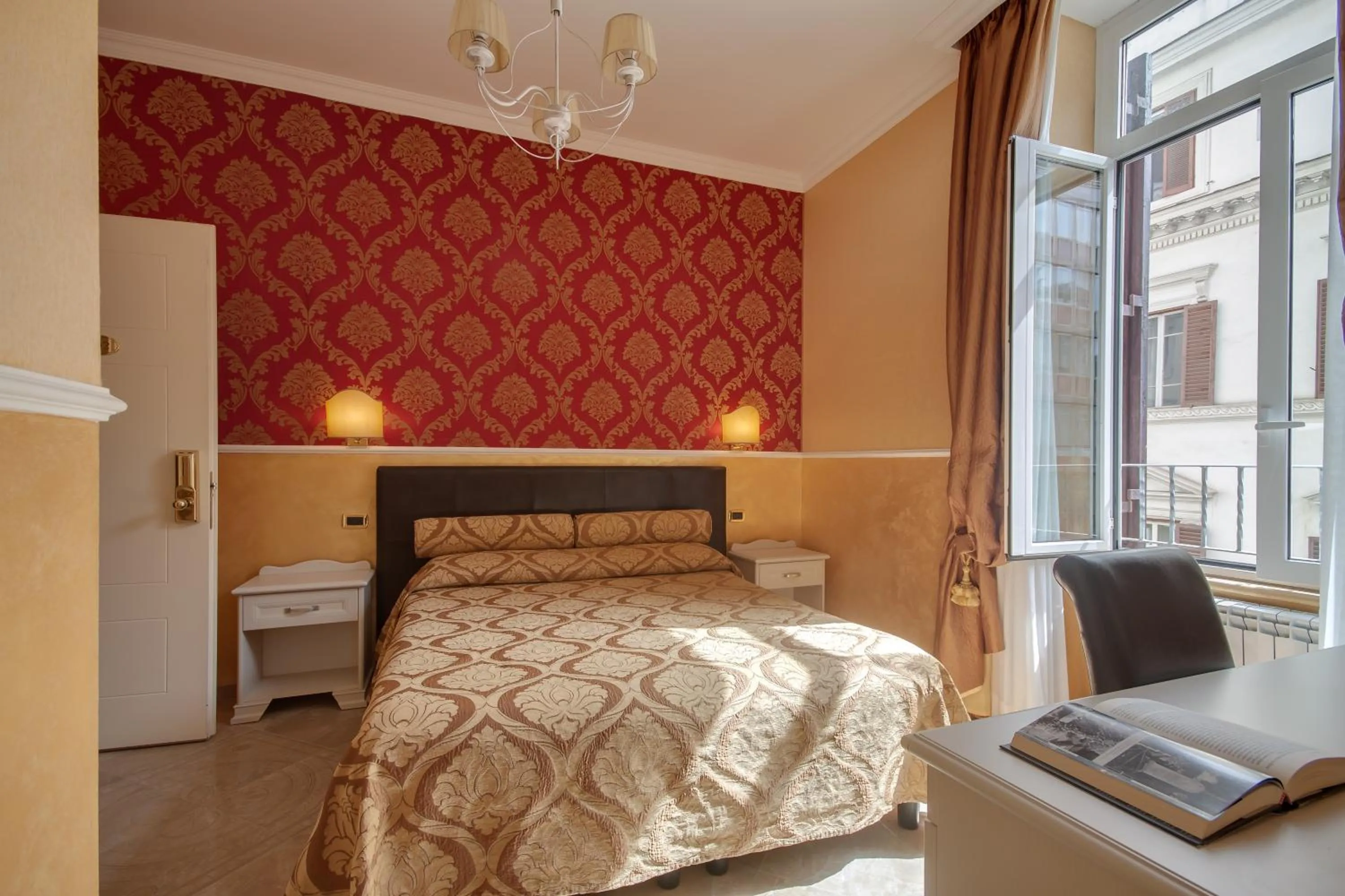 Photo of the whole room, Bed in Quality in Rome