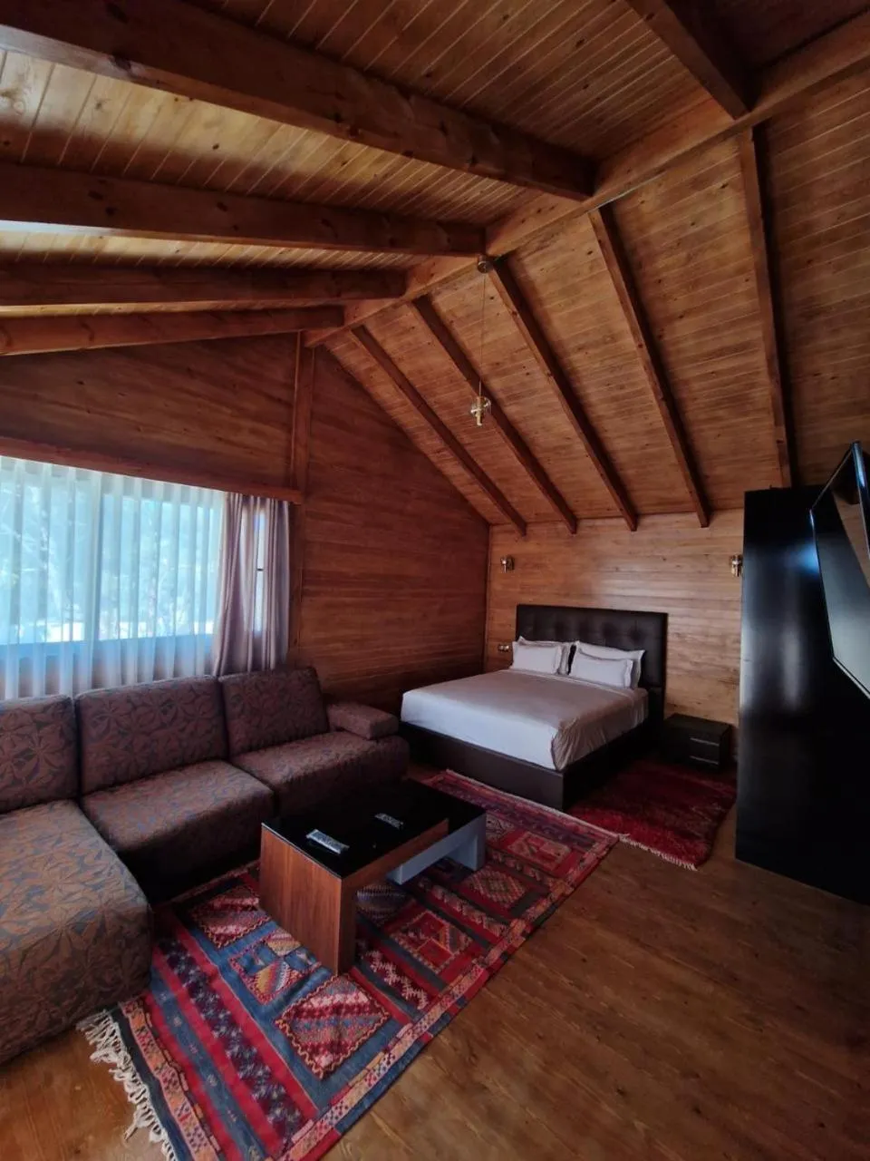 Bed in Mnar Park aqua park