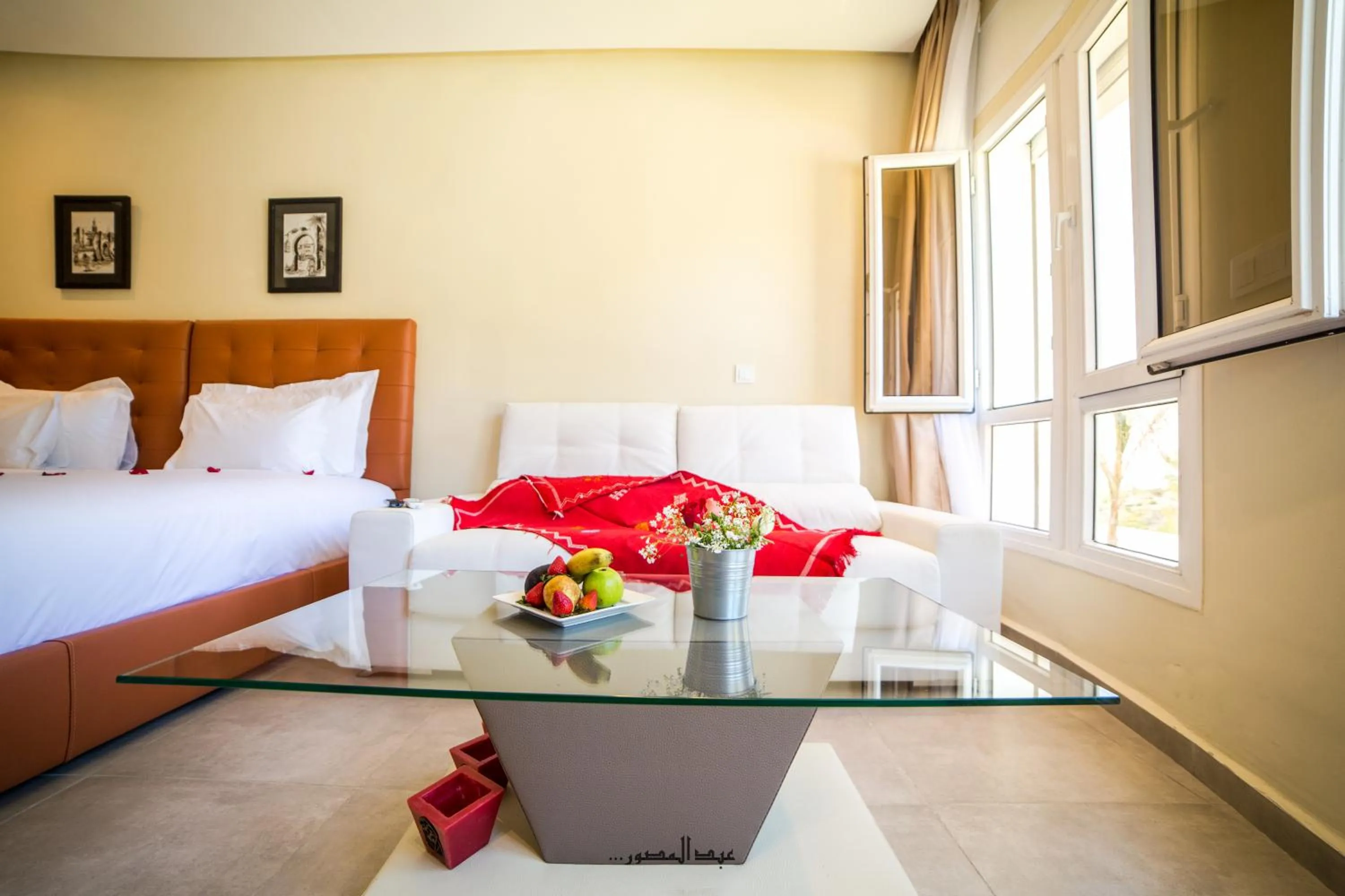 Seating area in Mnar Park aqua park