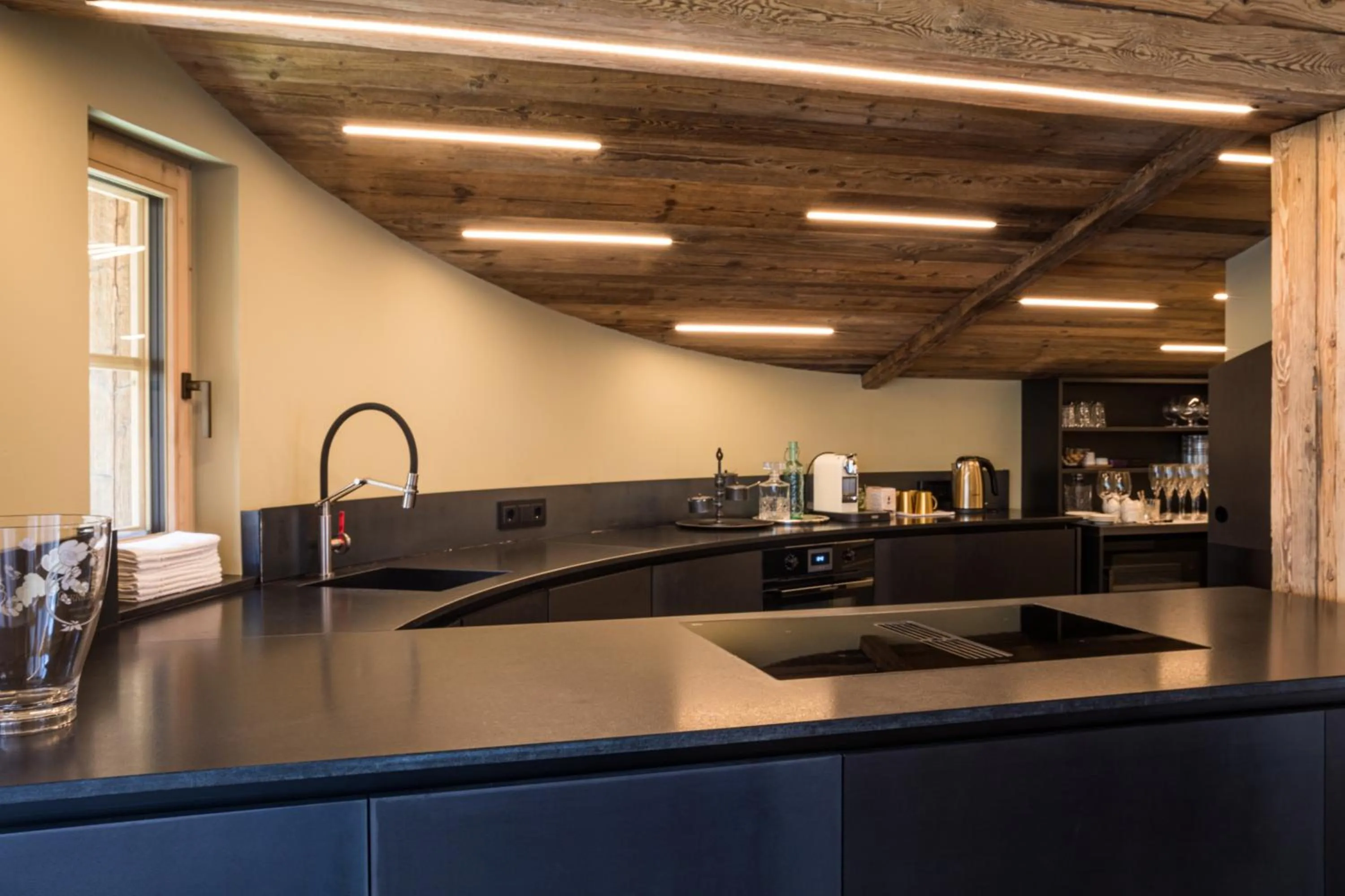 Kitchen or kitchenette in Raffl's Tyrol Hotel