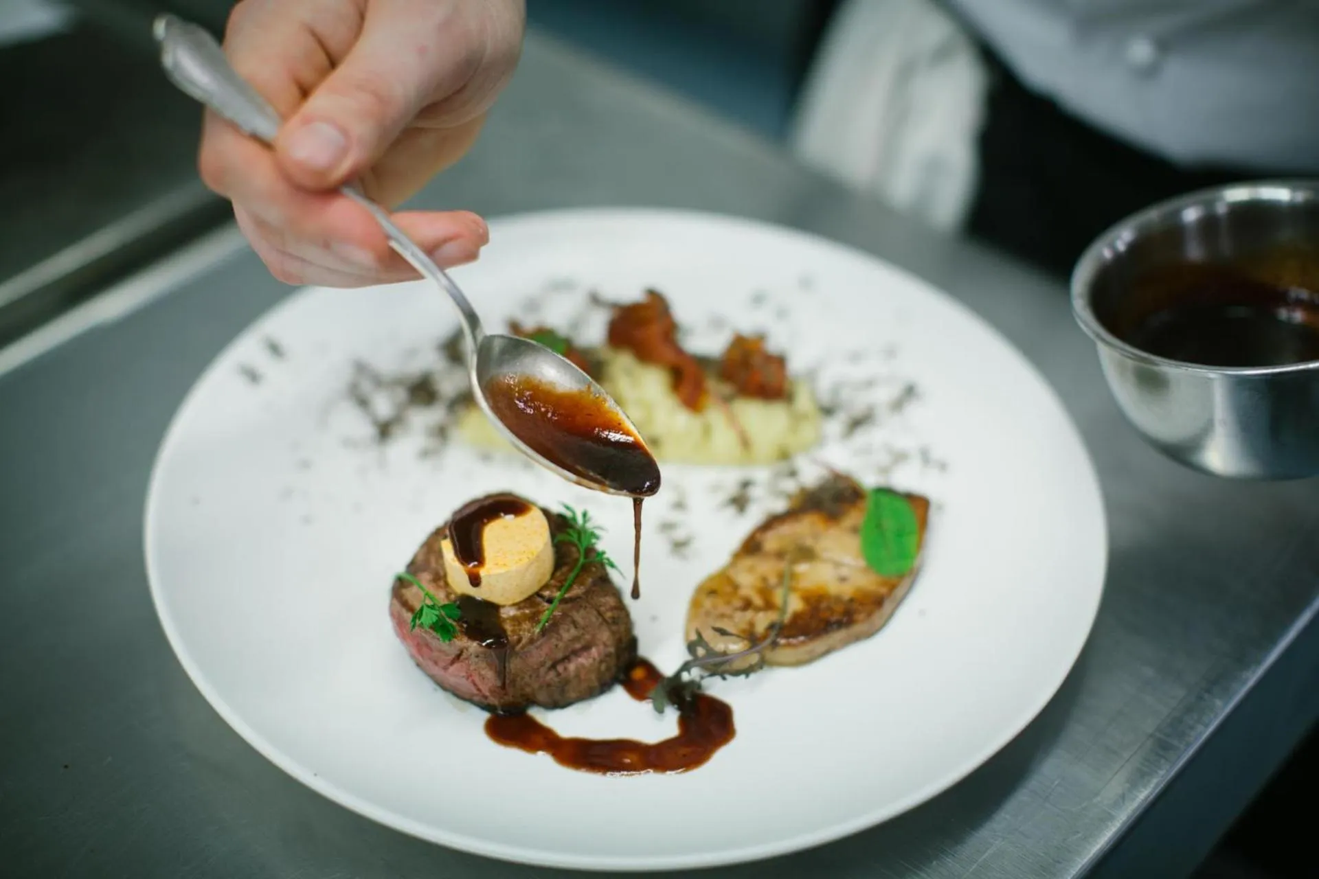 Food and drinks in Raffl's Tyrol Hotel