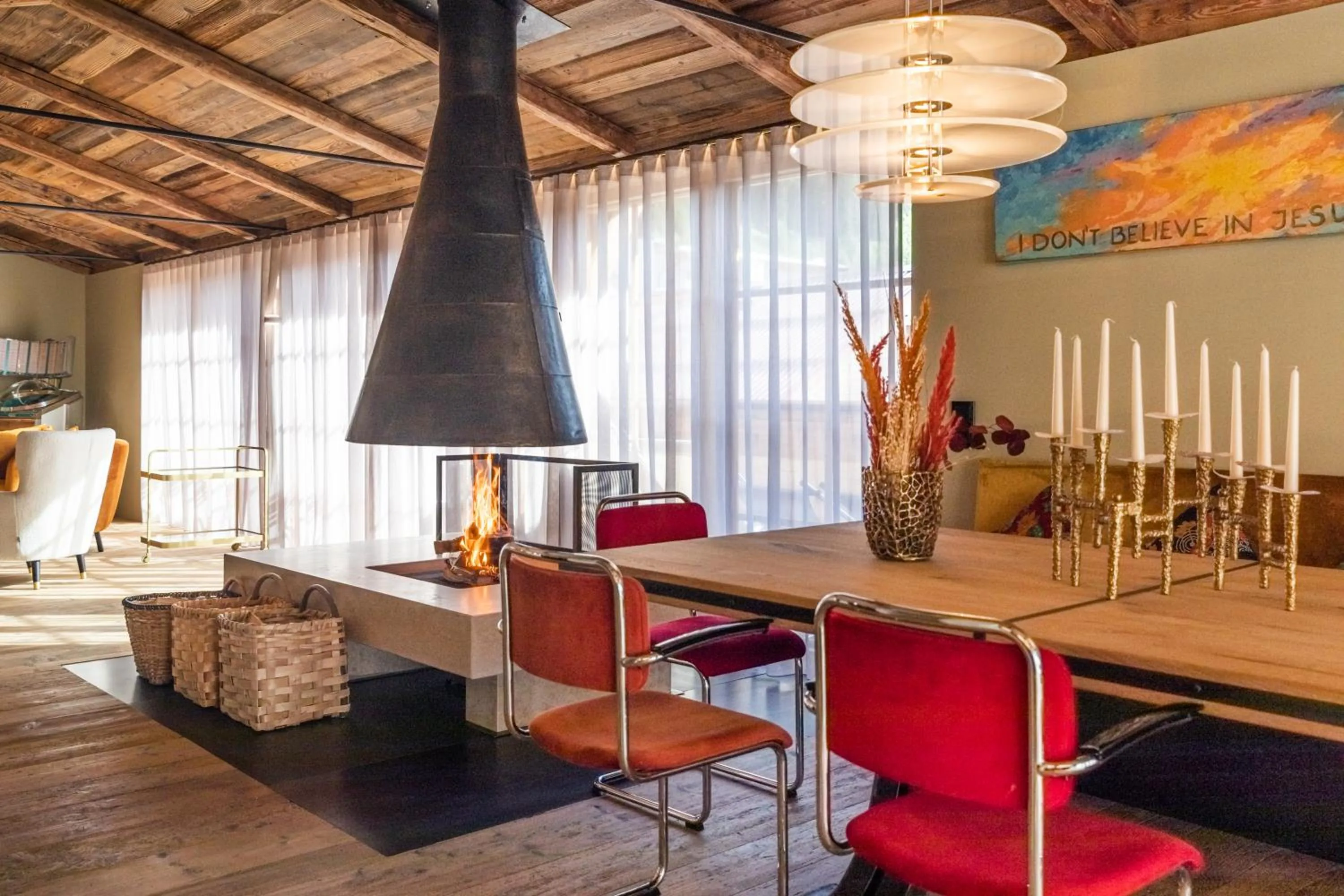 Dining area in Raffl's Tyrol Hotel