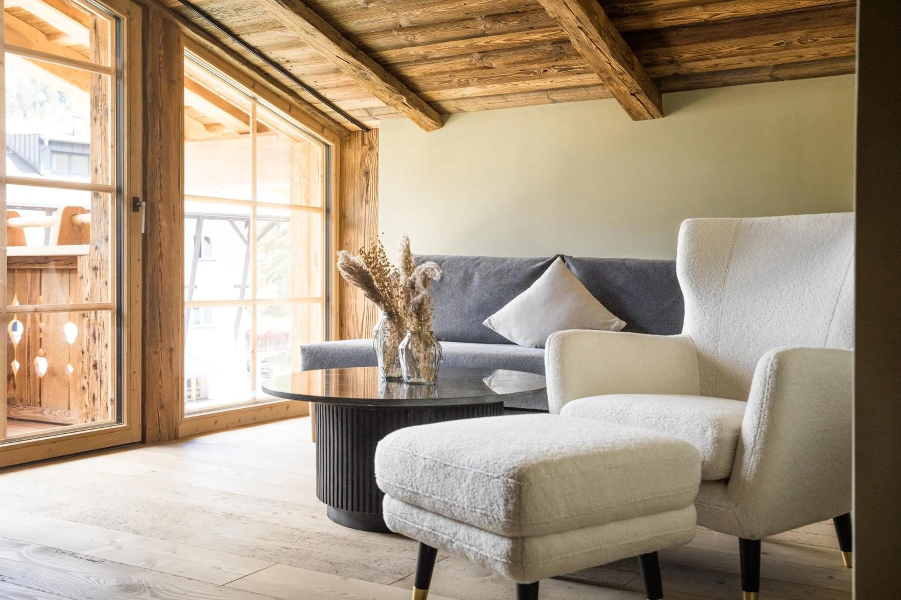 Living room in Raffl's Tyrol Hotel