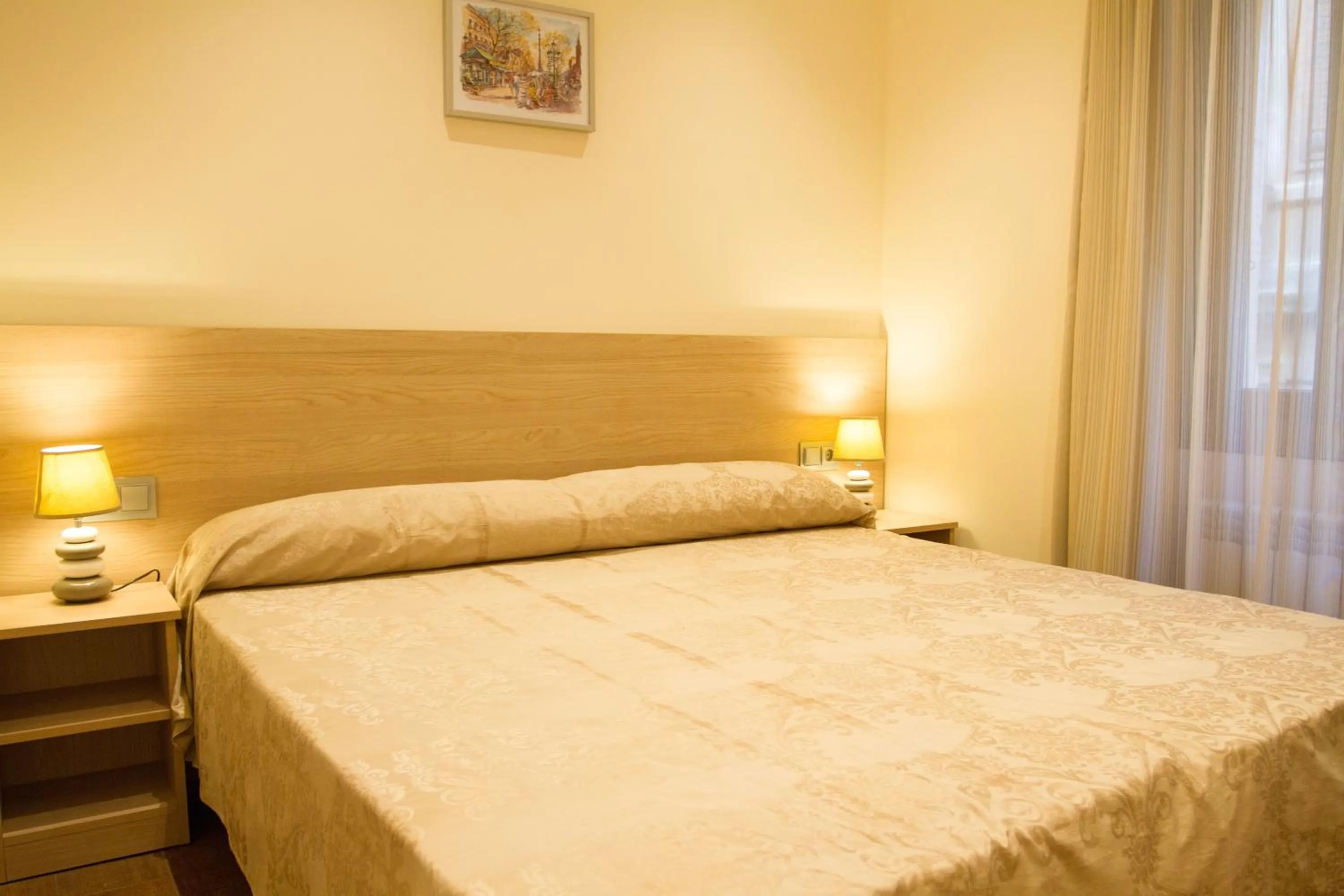 Bed in Hostal Excellence