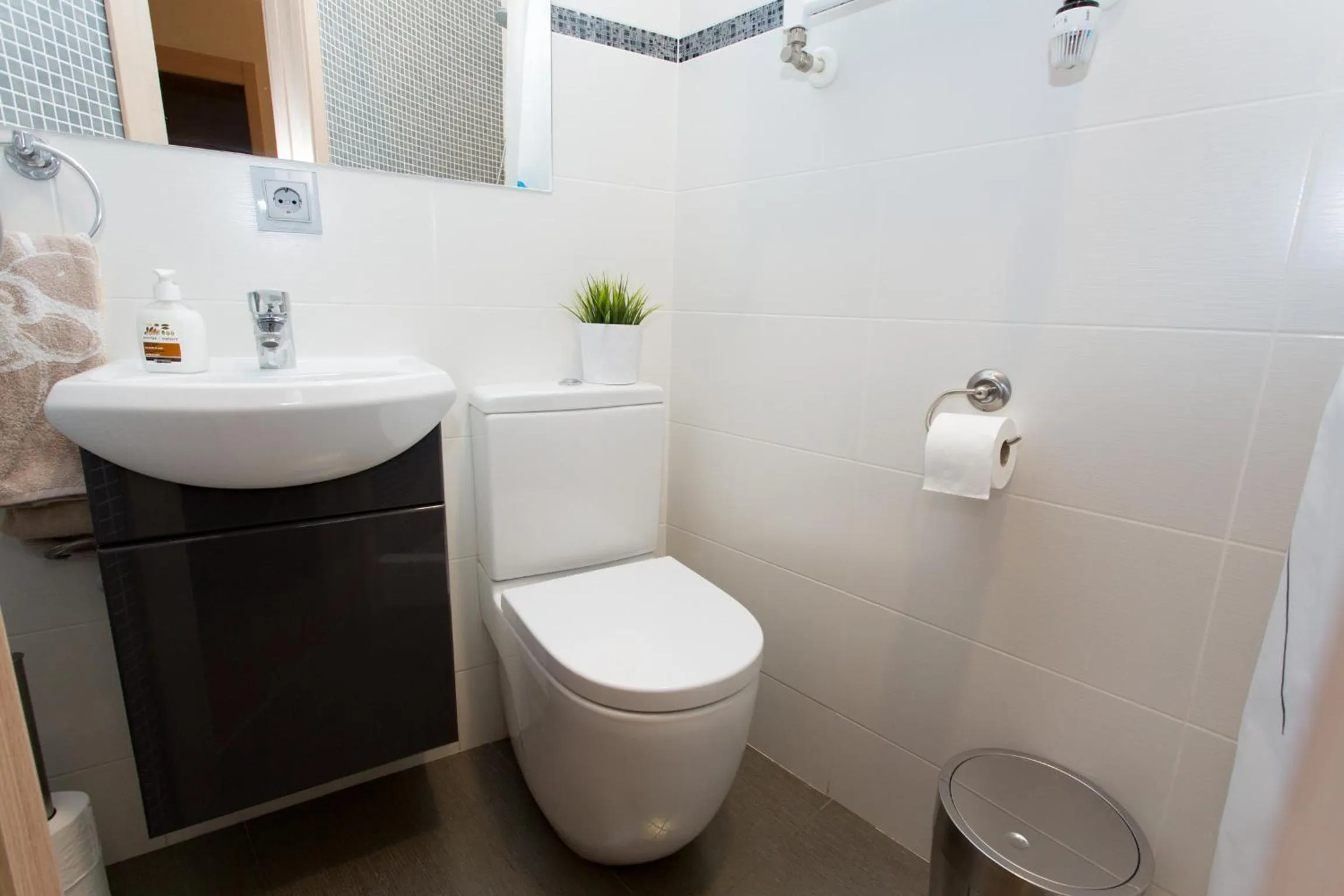 Bathroom in Hostal Excellence