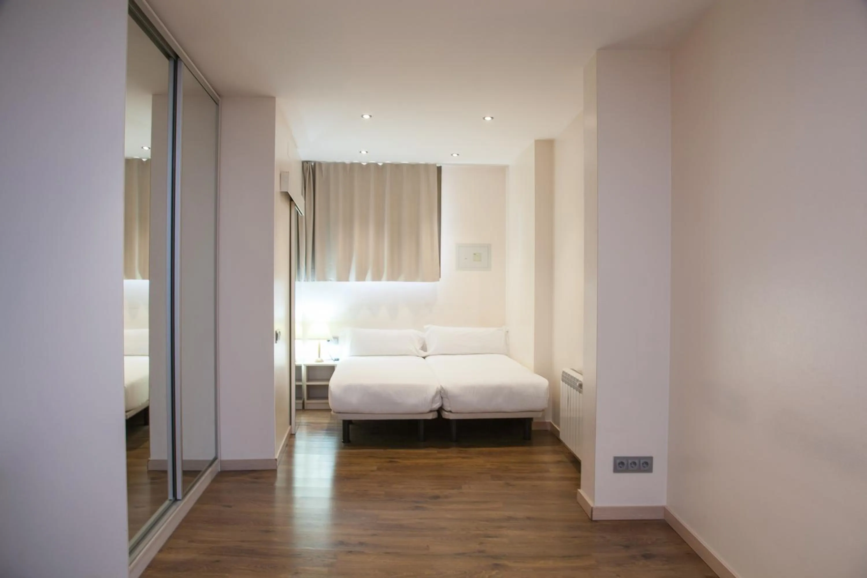 Photo of the whole room, Bed in Hostal Excellence