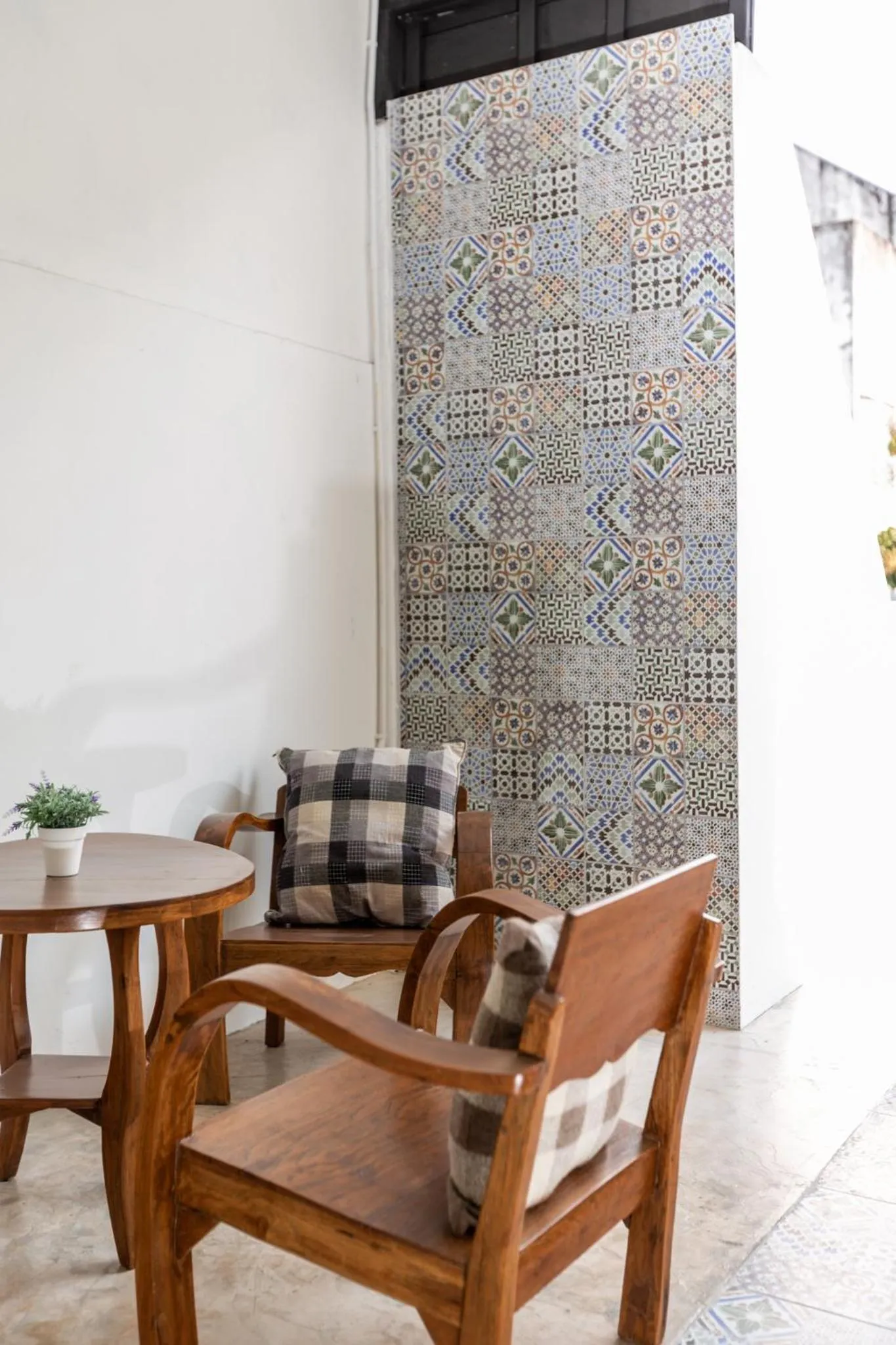 Living room in My Way Hostel Chiang Mai