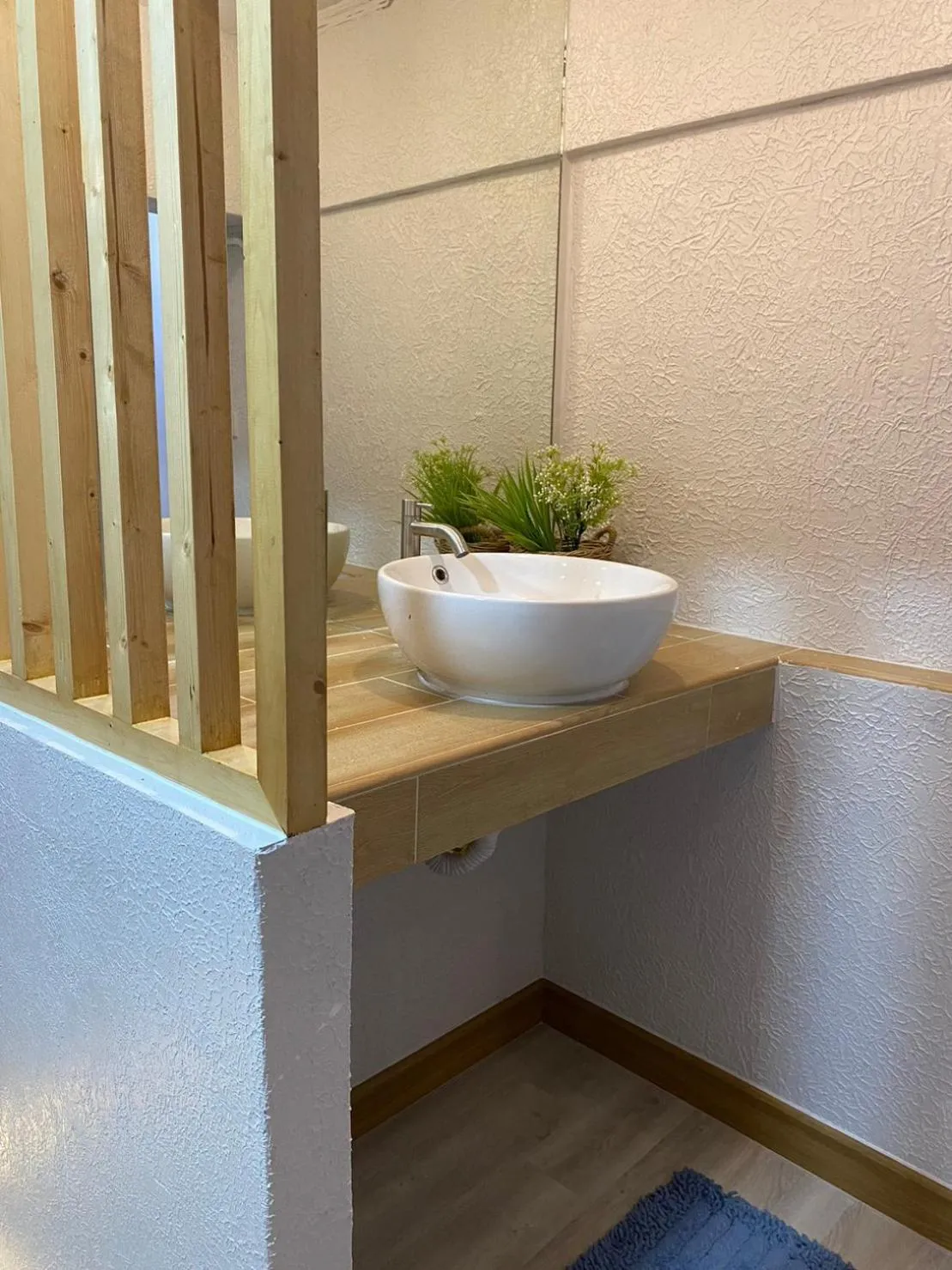 Toilet in My Way Hostel Chiang Mai