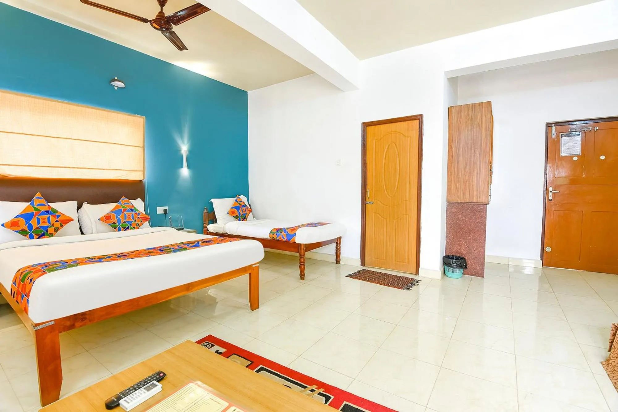 Bed in FabHotel Benz Destination - 700m Candolim Beach