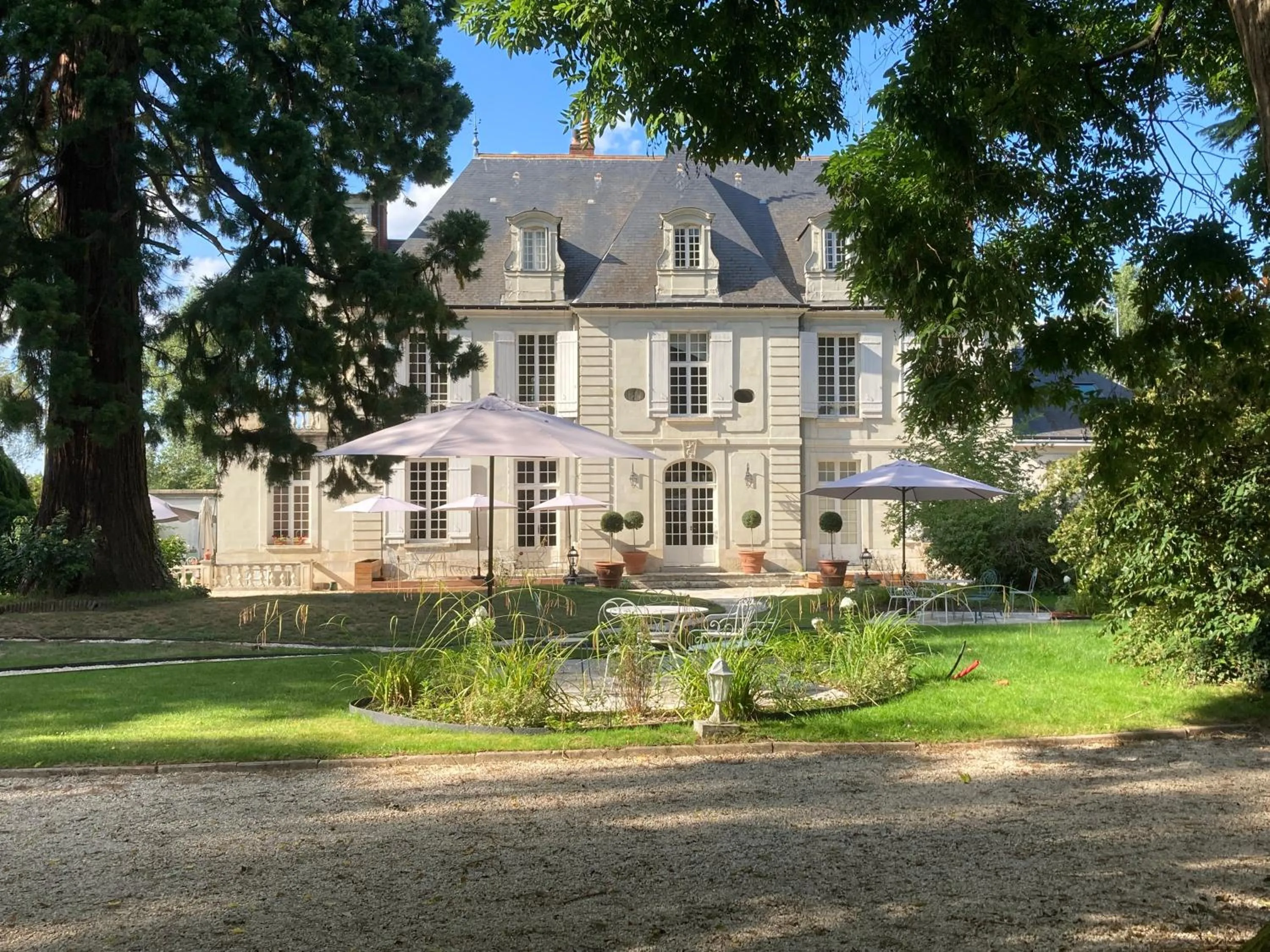Property building in Le Clos du Roc