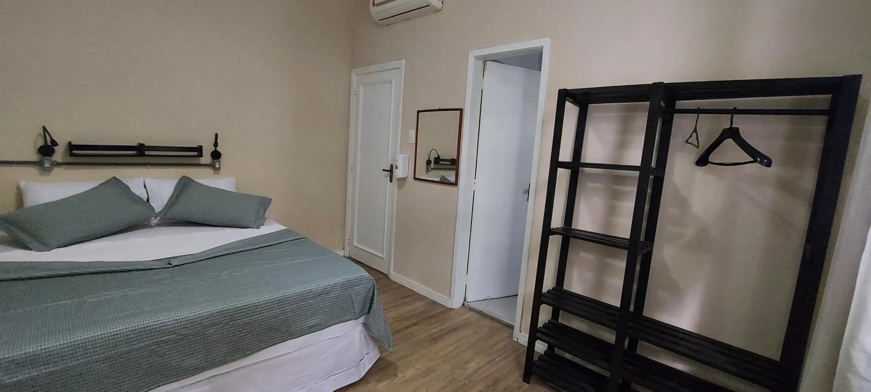 Bed in Hostel Leblon