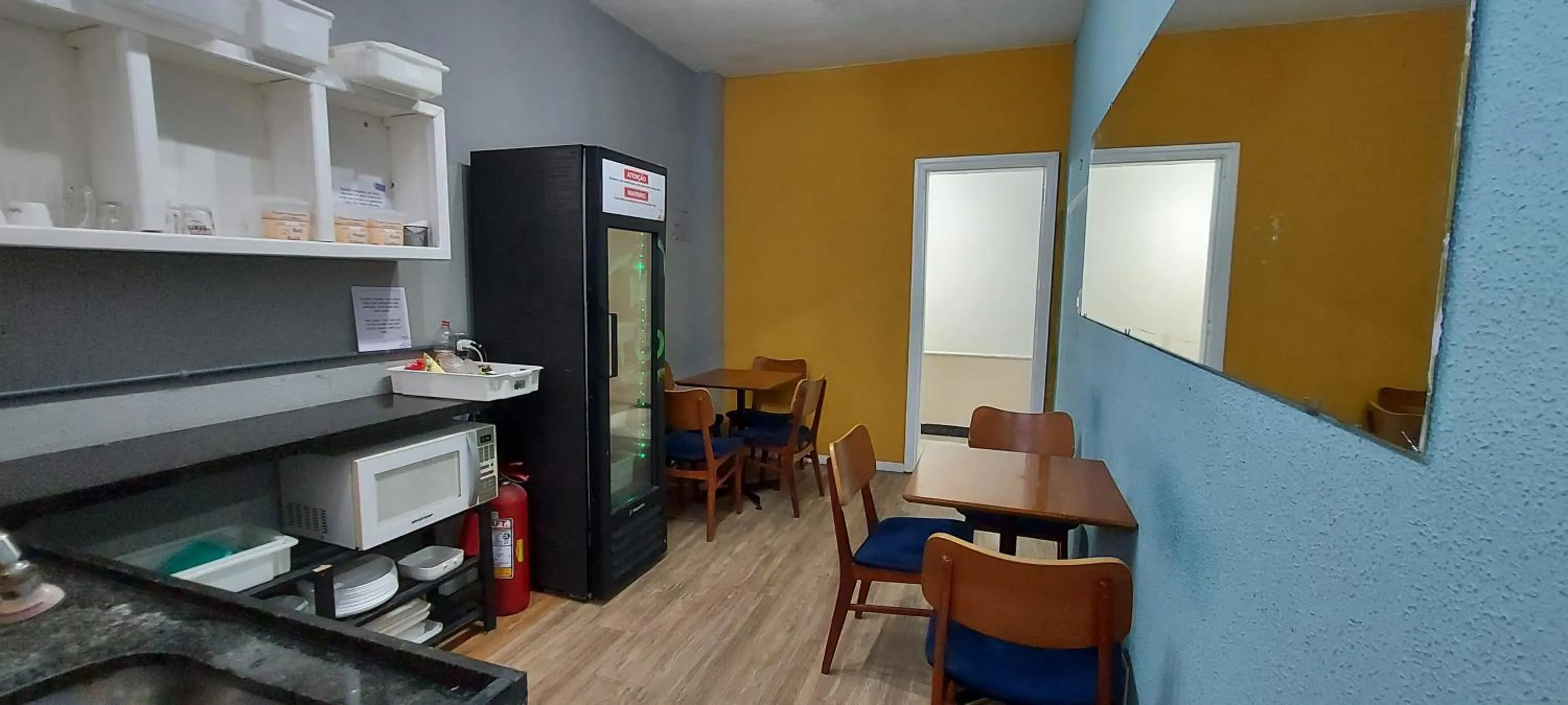 Kitchen or kitchenette in Hostel Leblon
