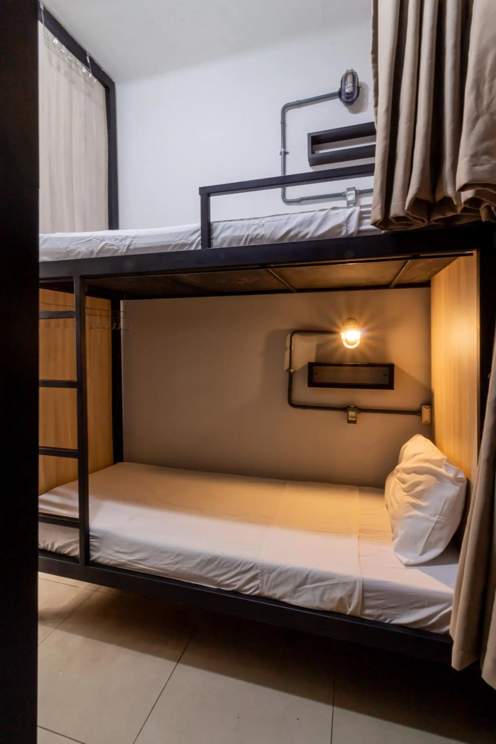 Bed in Hostel Leblon