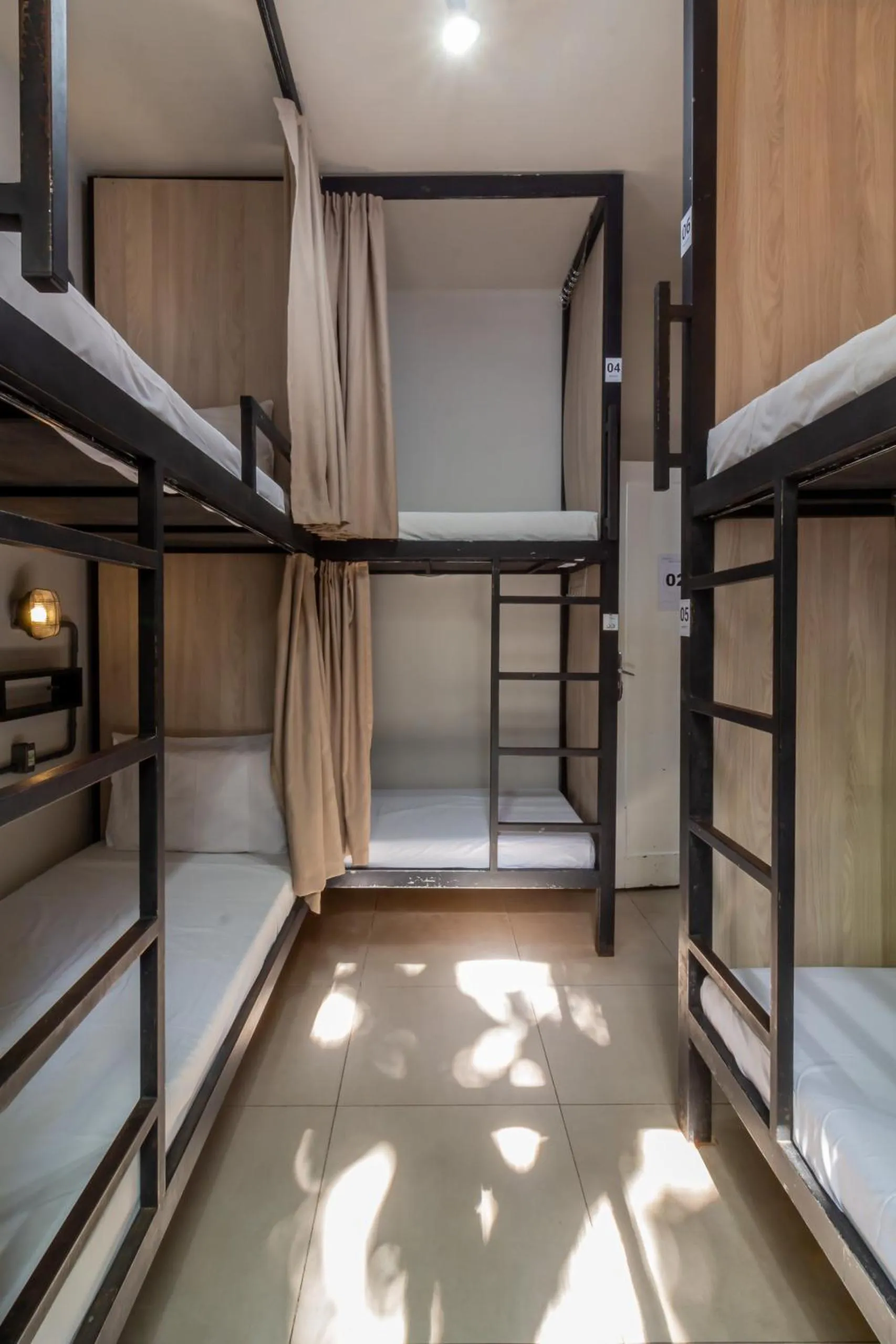 Bed in Hostel Leblon