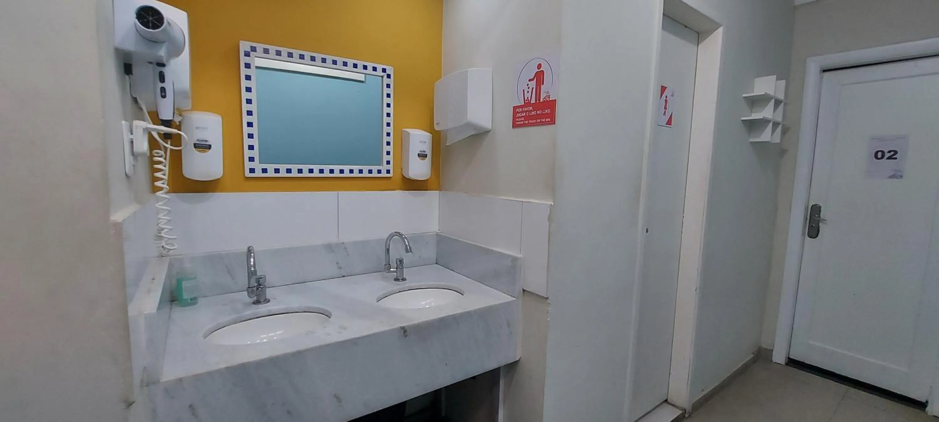 heating in Hostel Leblon