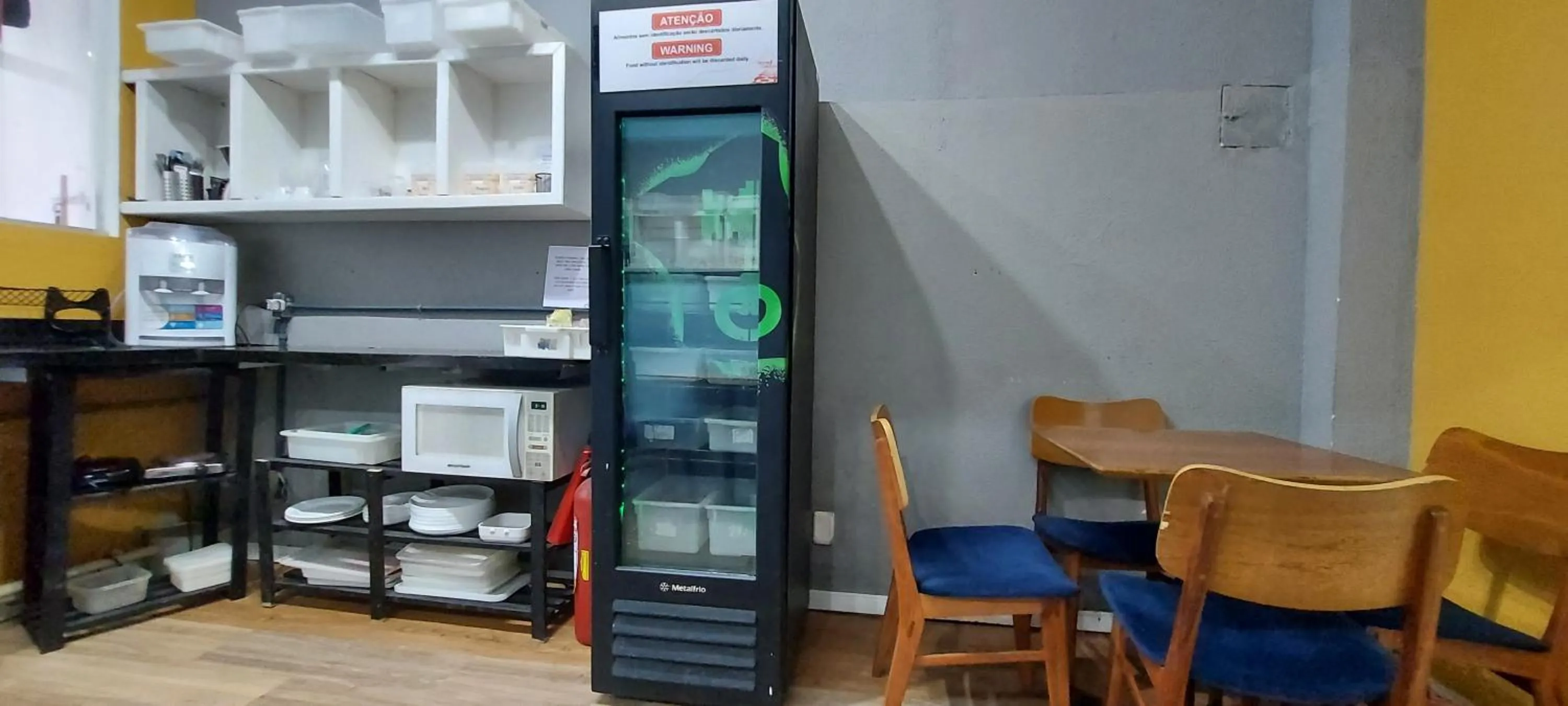 Kitchen or kitchenette in Hostel Leblon