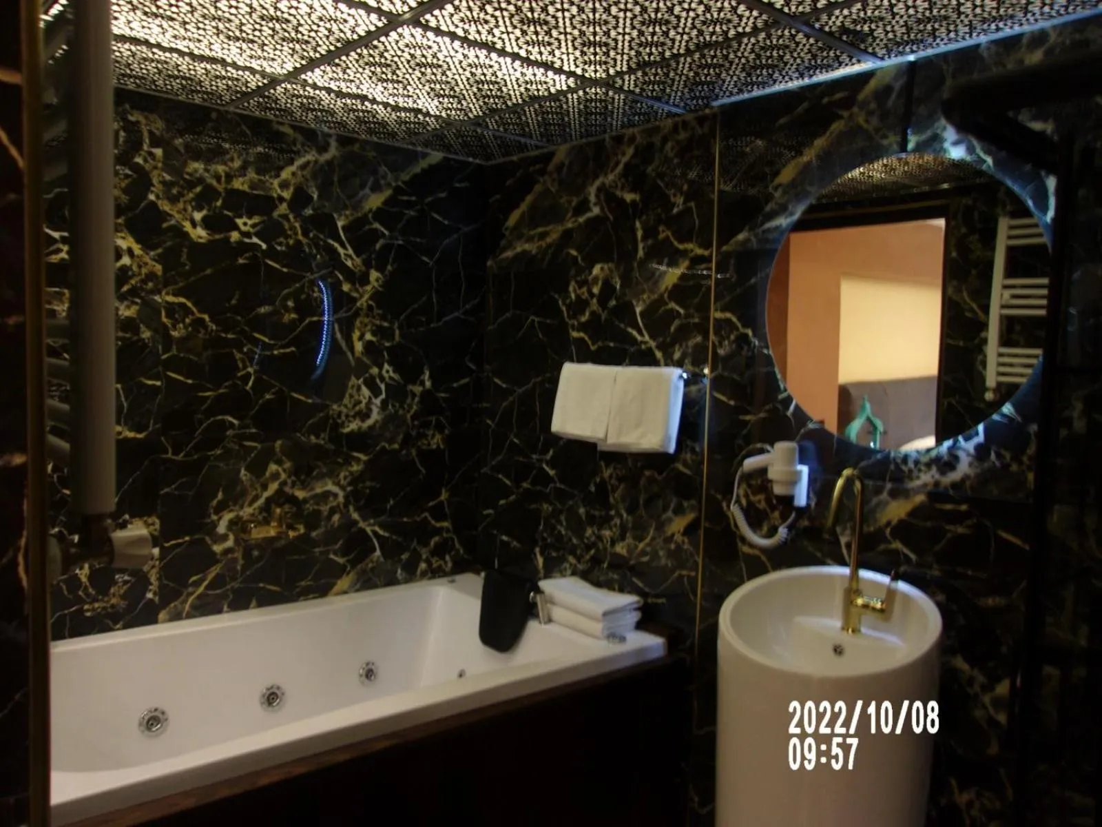 Bath in Grand Atakum Boutıque Hotel