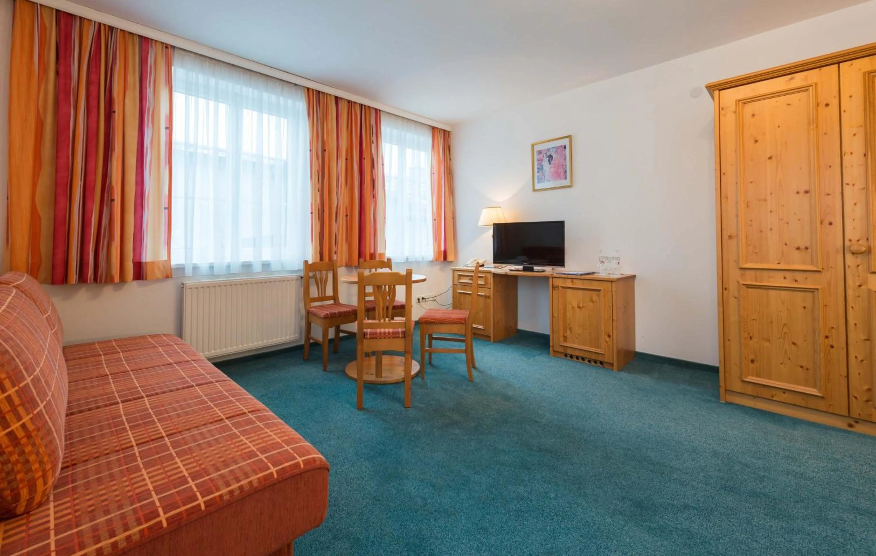 Photo of the whole room in Posthotel Radstadt