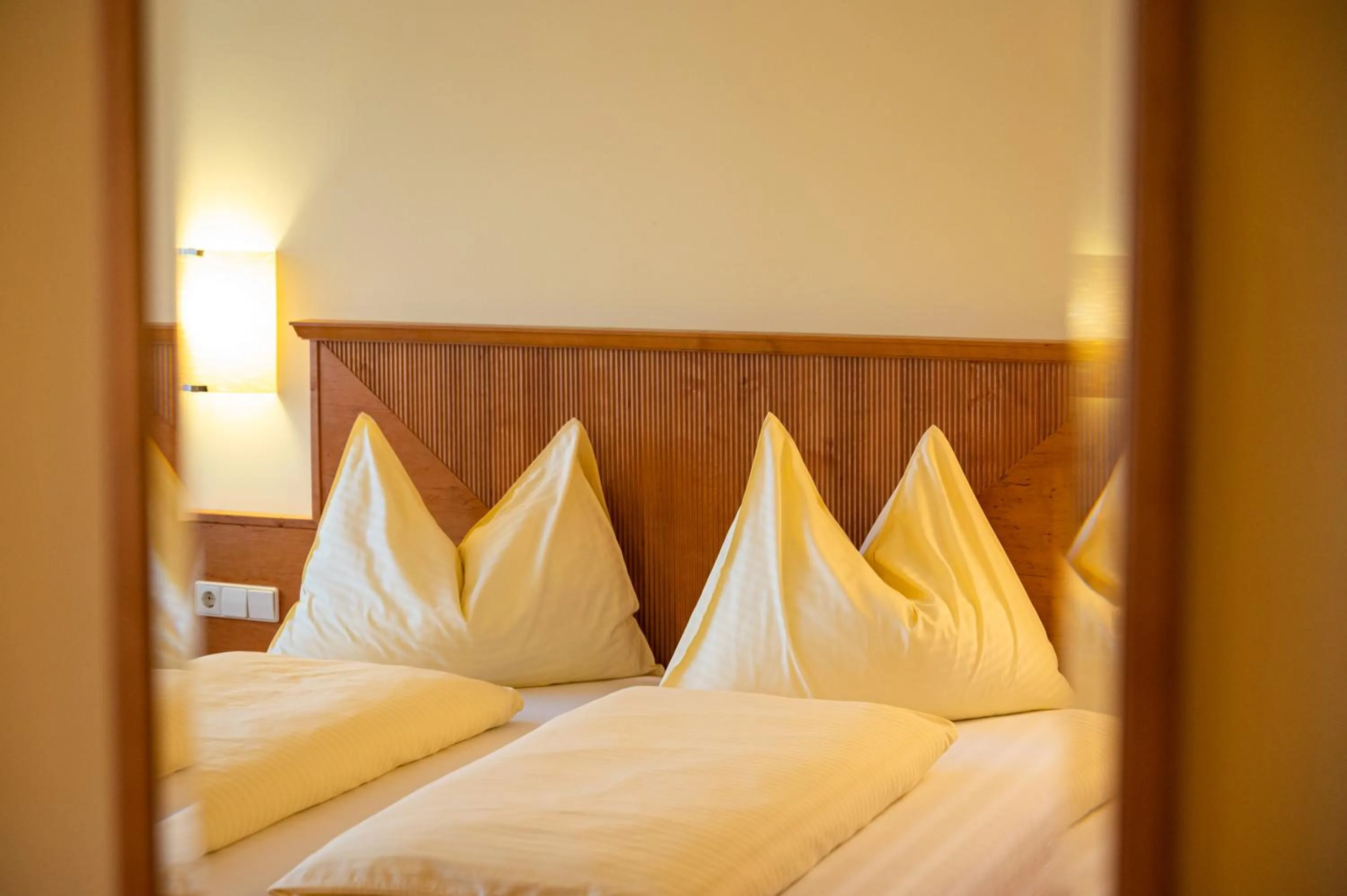 Photo of the whole room, Bed in Posthotel Radstadt