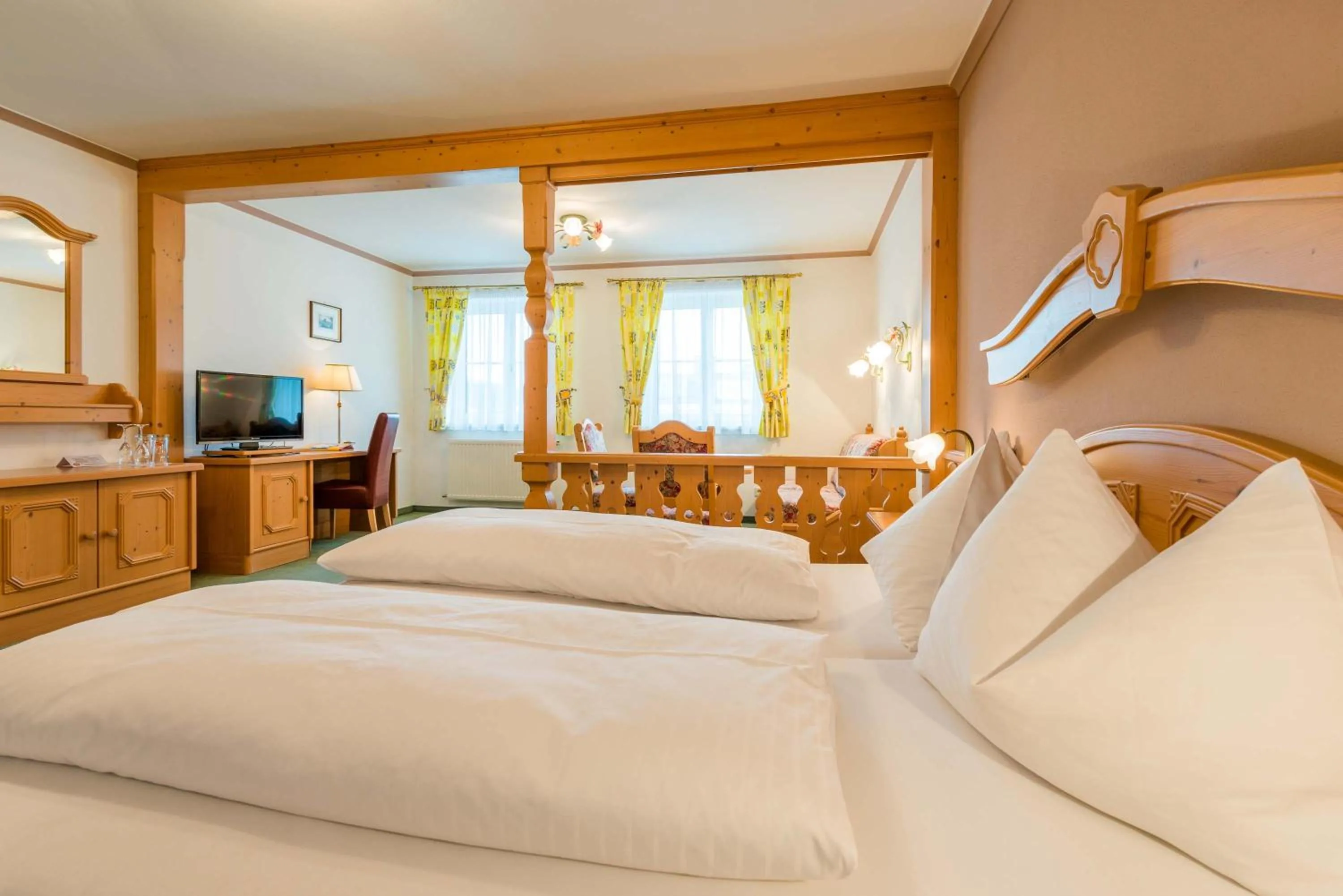 Photo of the whole room, Bed in Posthotel Radstadt