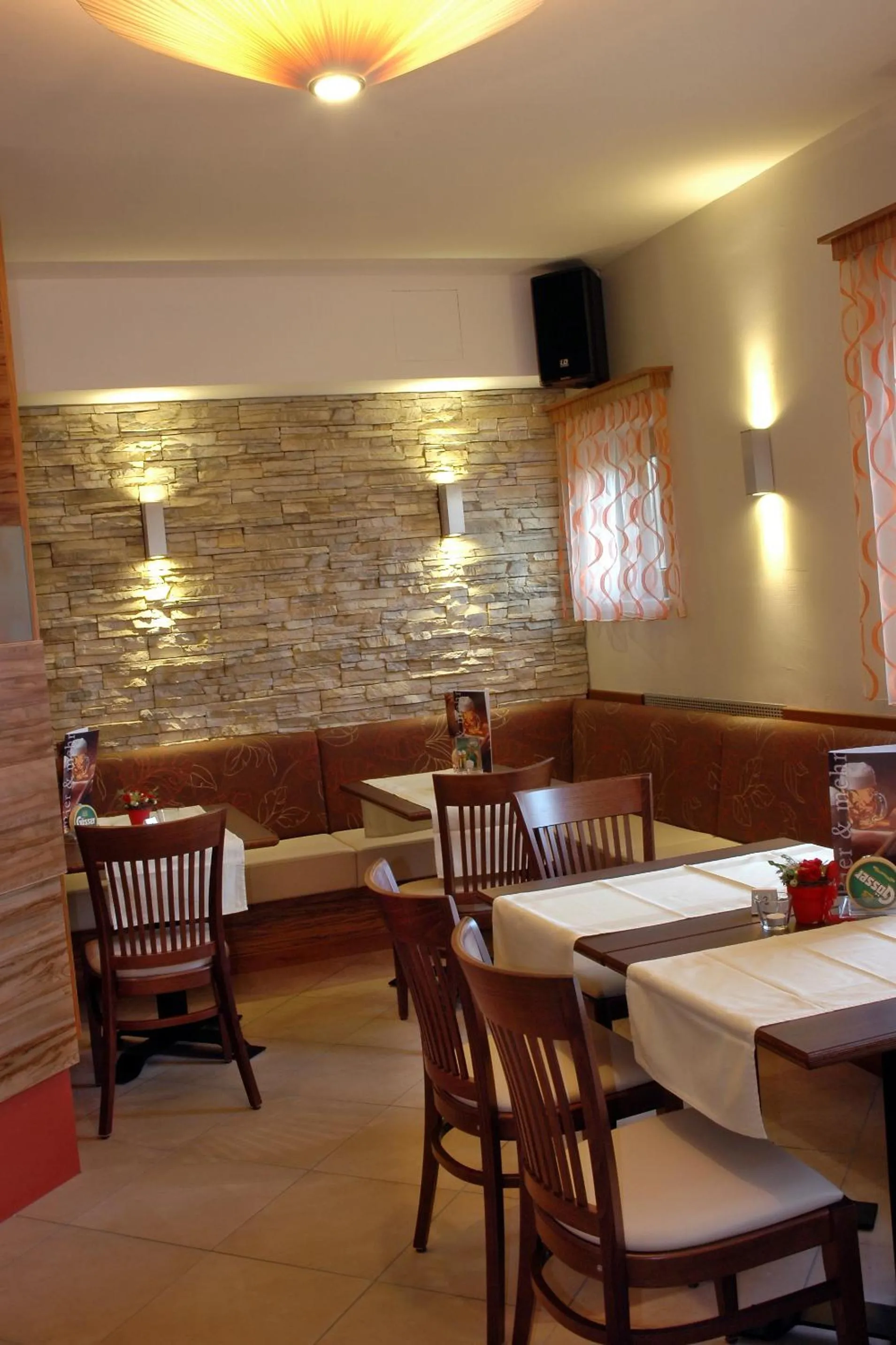 Restaurant/places to eat in Gästehaus Krappinger/Pizzeria Mamma Mia