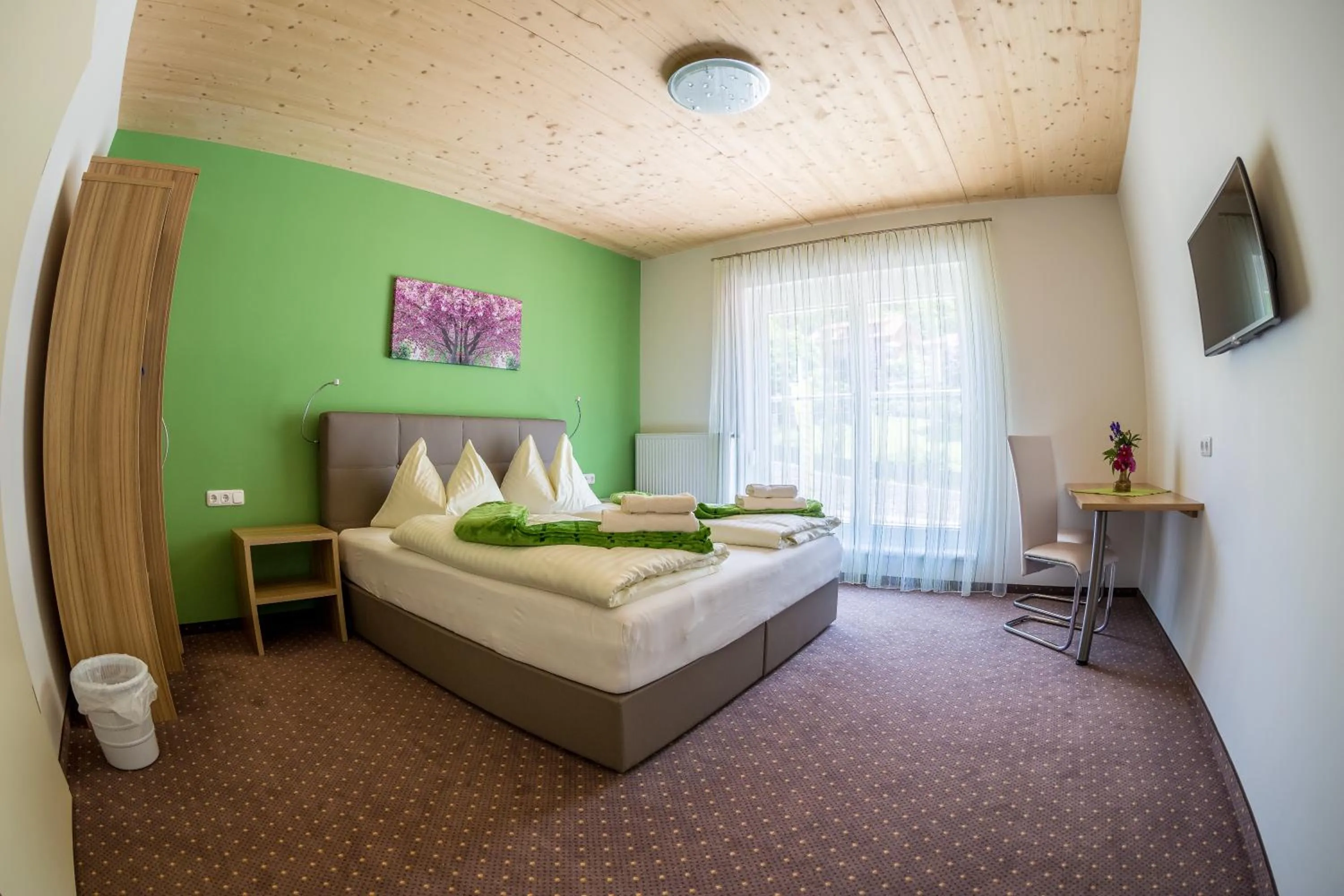 Bedroom, Bed in Gästehaus Krappinger/Pizzeria Mamma Mia