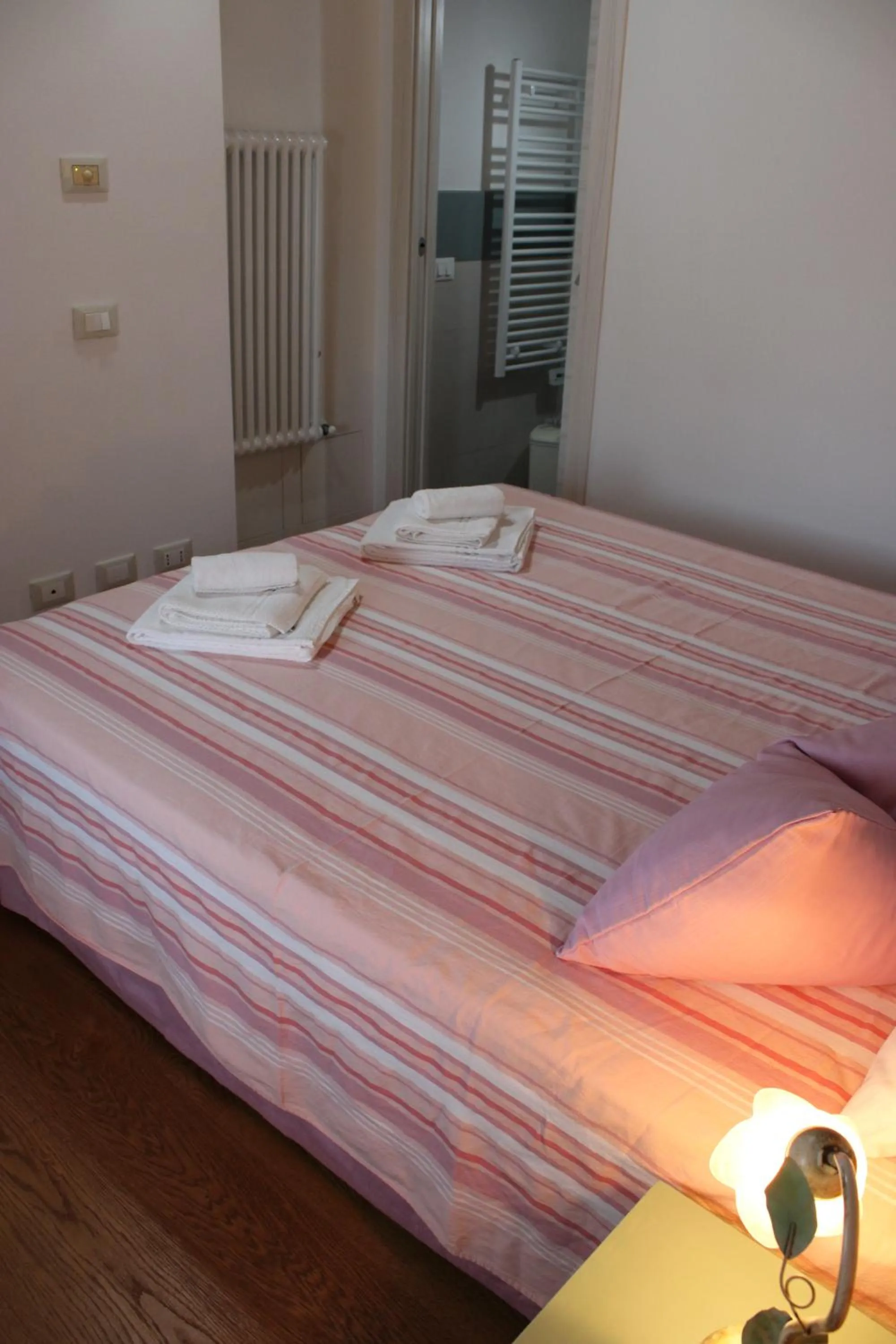 Photo of the whole room, Bed in Giuliva B&B
