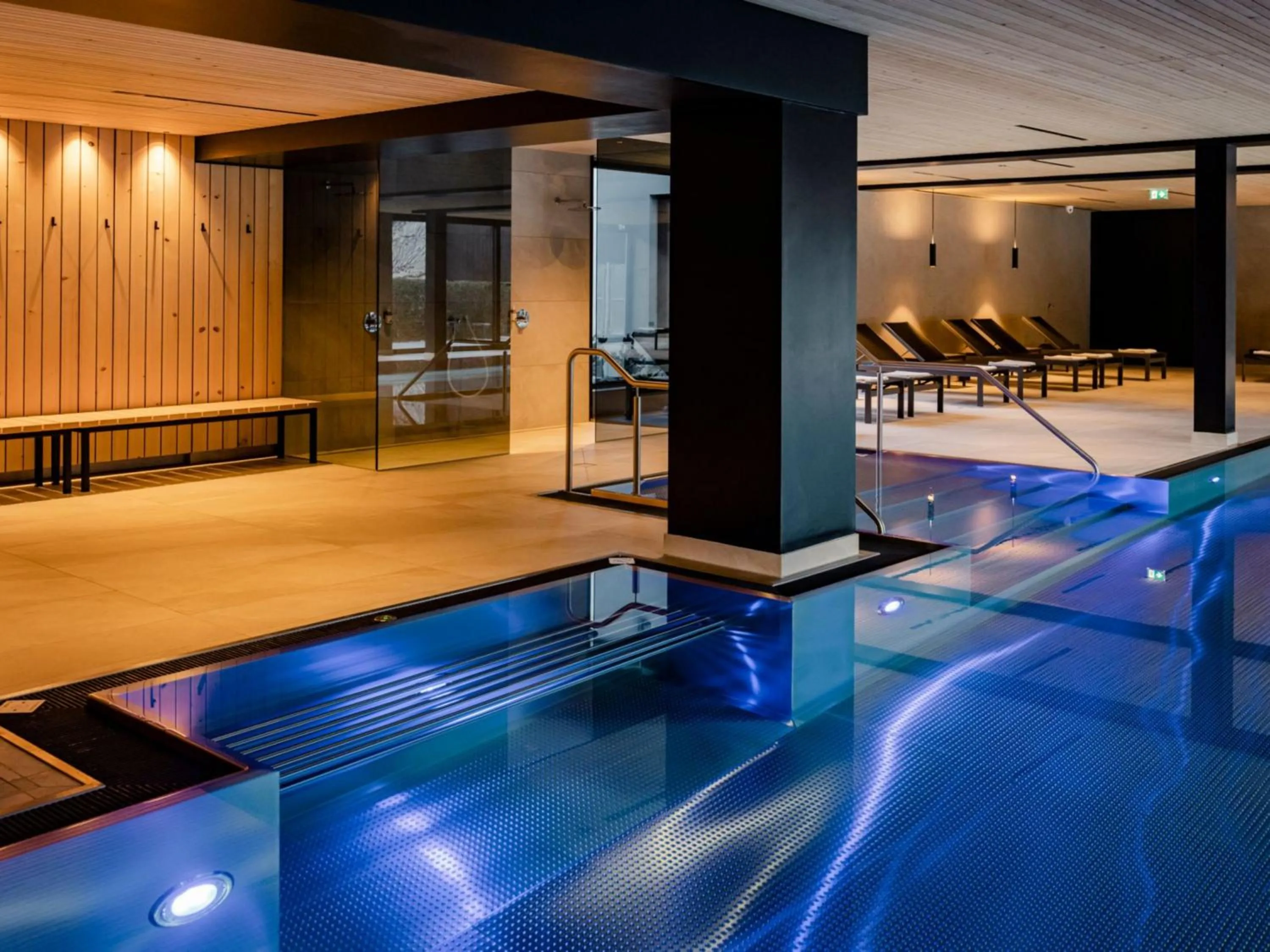 Swimming pool in Hotel Zimba