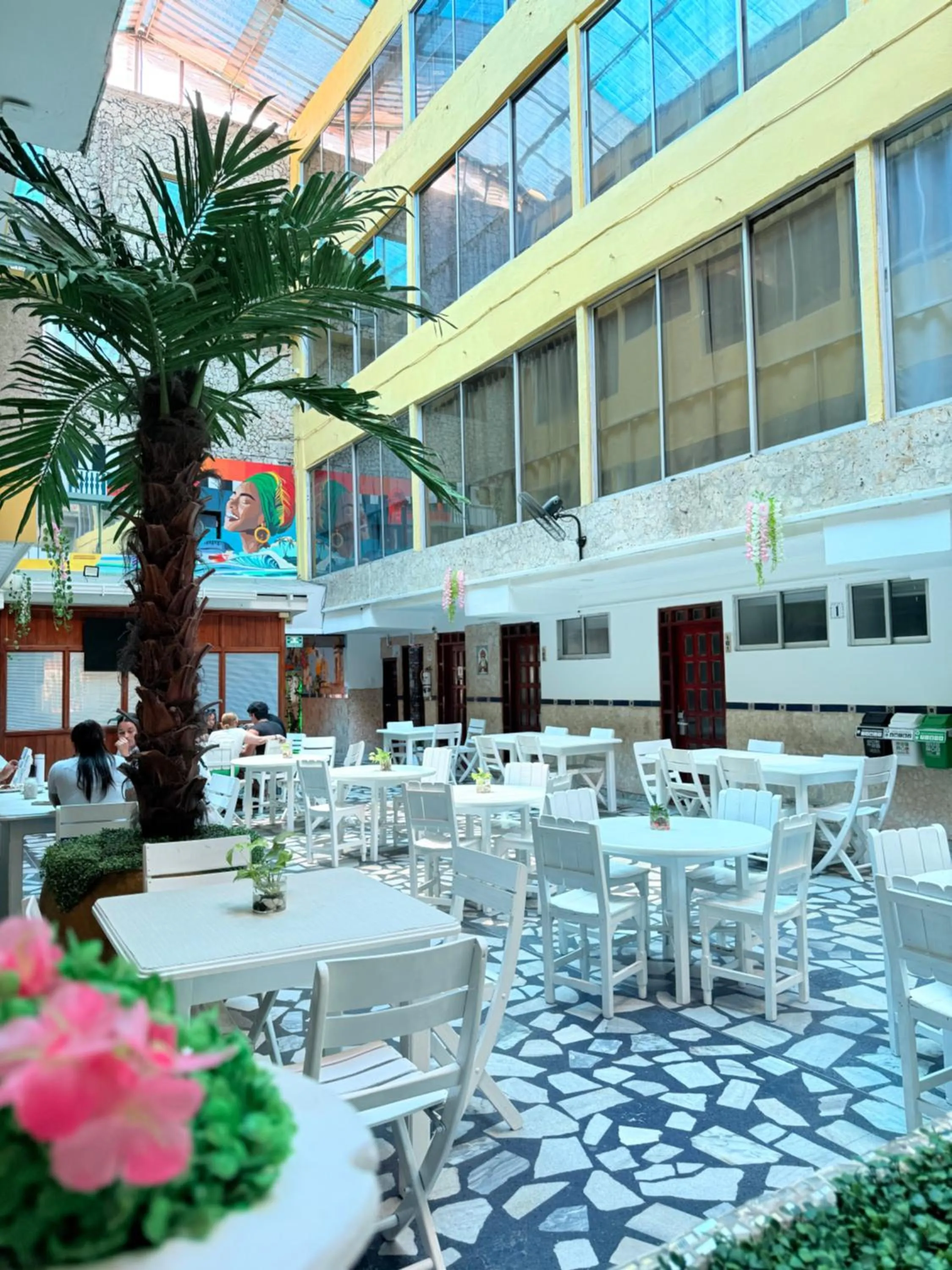 Property building in Hotel Toledo FL