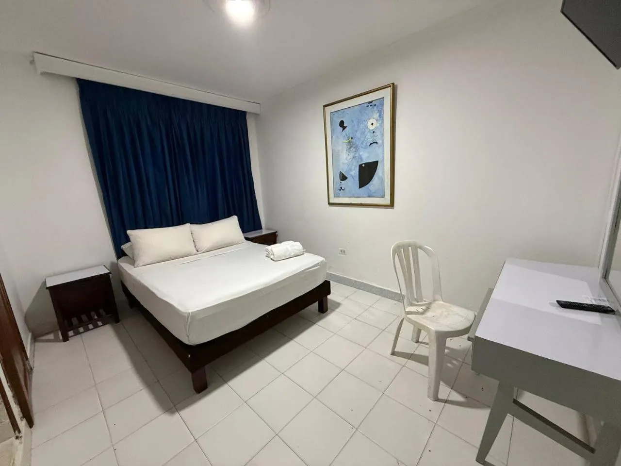 Bed in Hotel Toledo FL