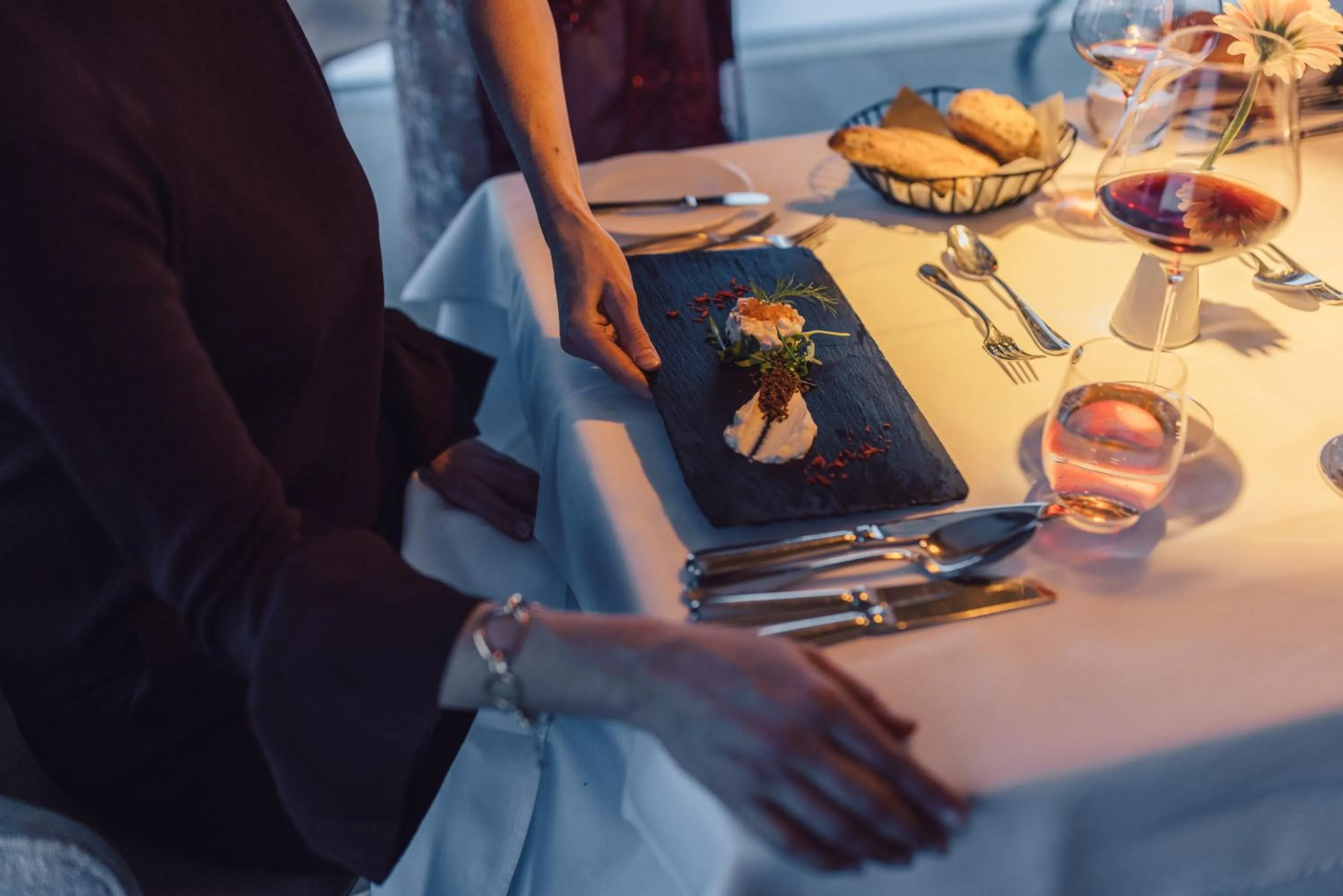 Restaurant/places to eat in Hotel Schöne Aussicht