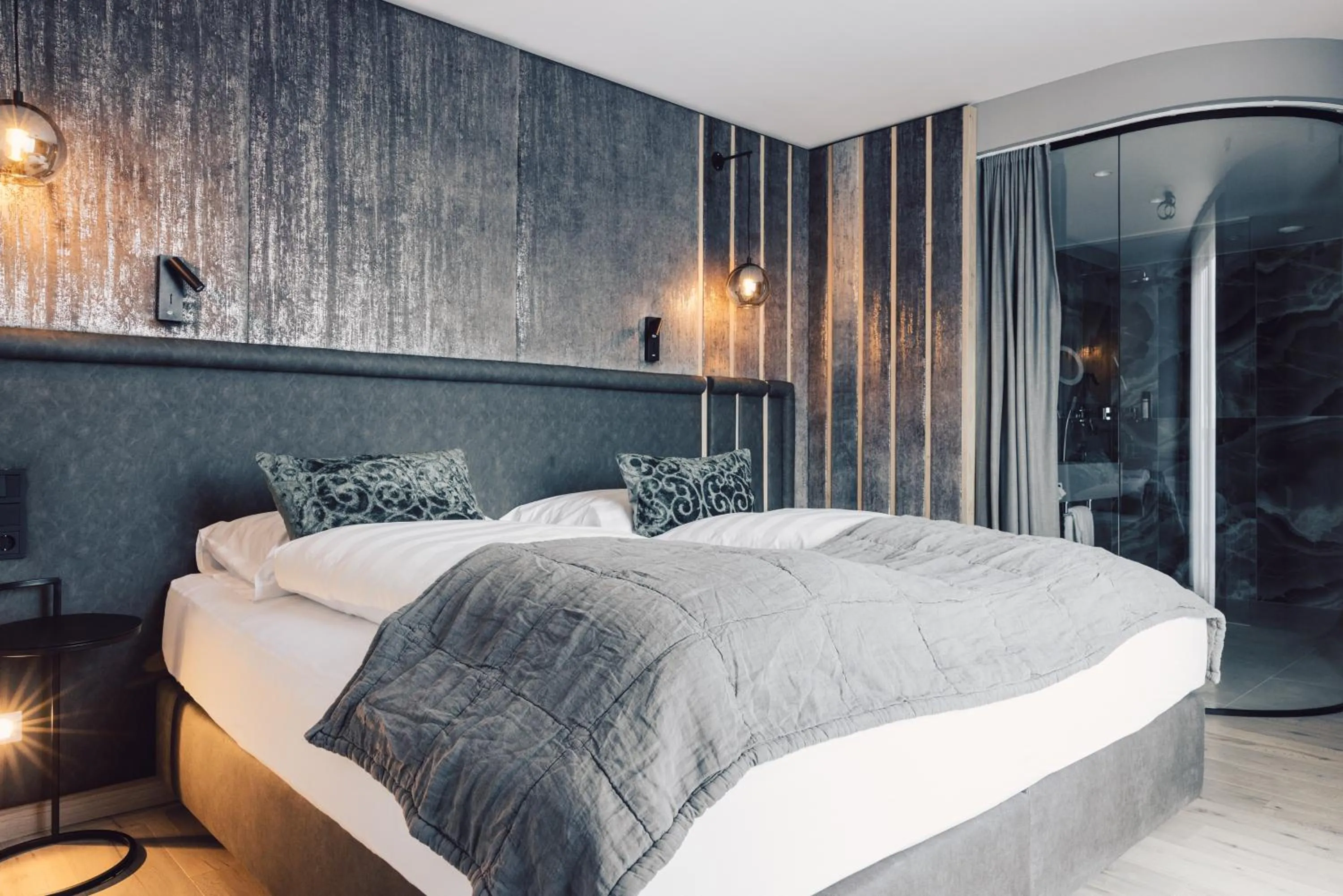 Photo of the whole room, Bed in Hotel Schöne Aussicht