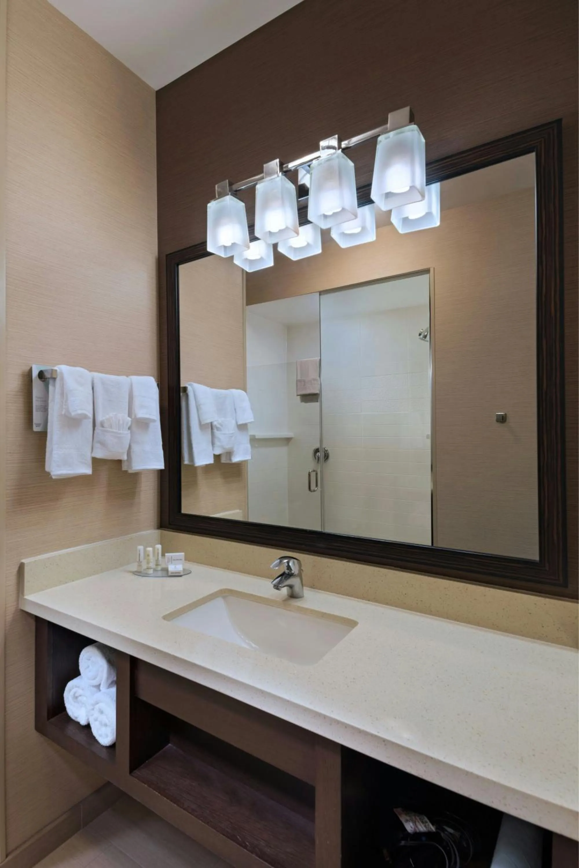 Bathroom in Fairfield Inn and Suites by Marriott Austin Northwest/Research Blvd