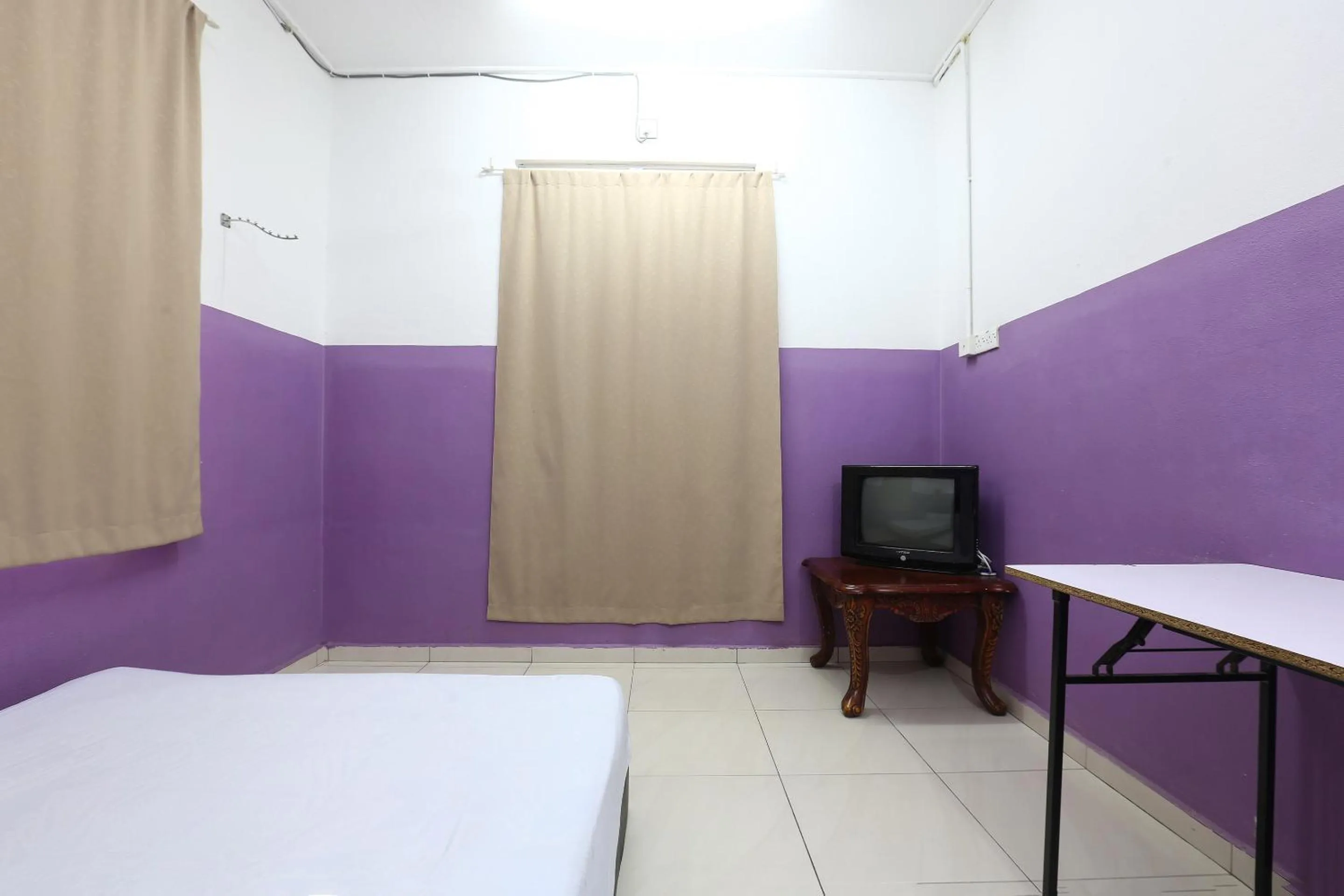 Bedroom, Bed in Hotel O Innap Kota Bharu