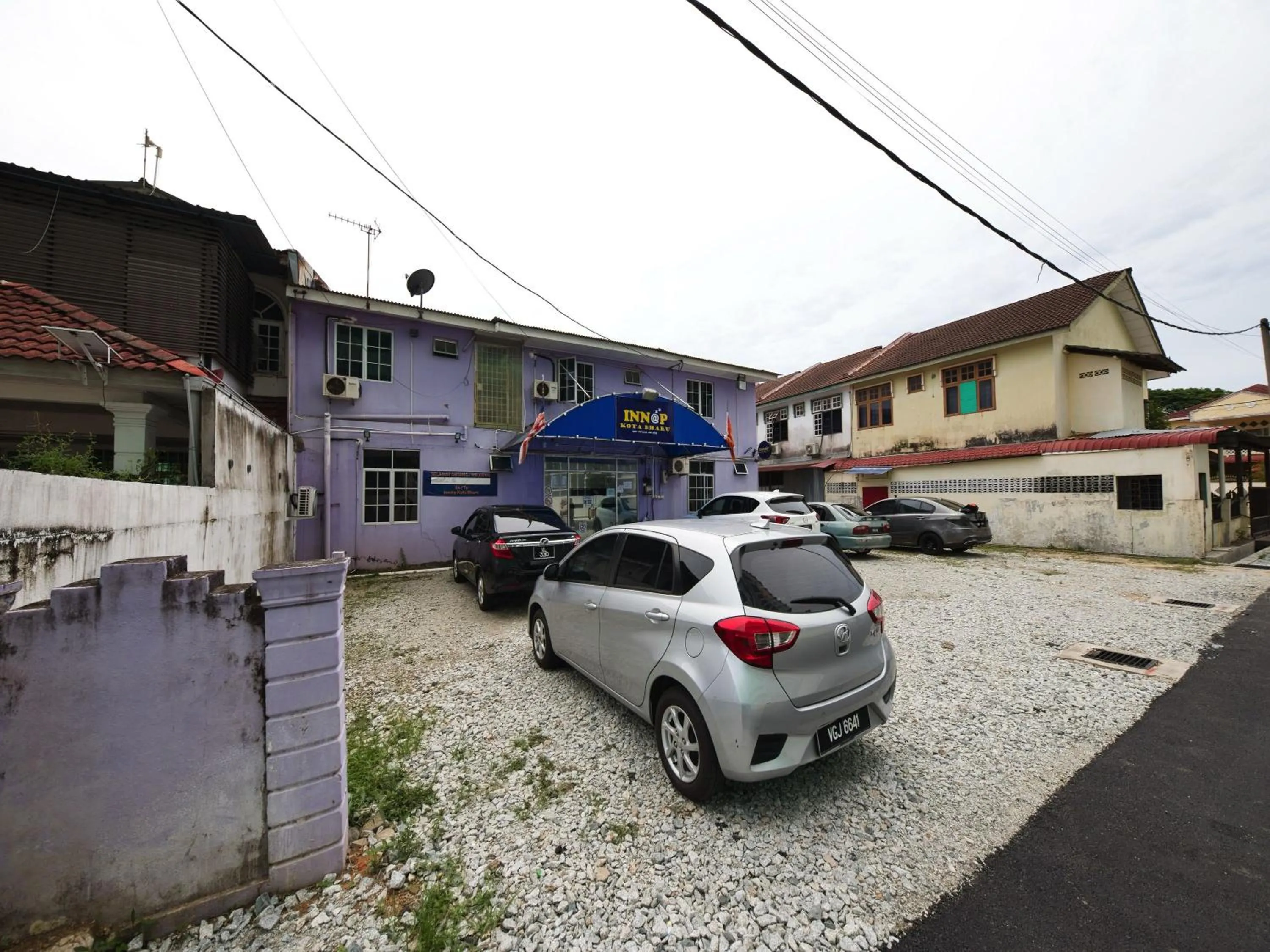 Facade/entrance in Hotel O Innap Kota Bharu